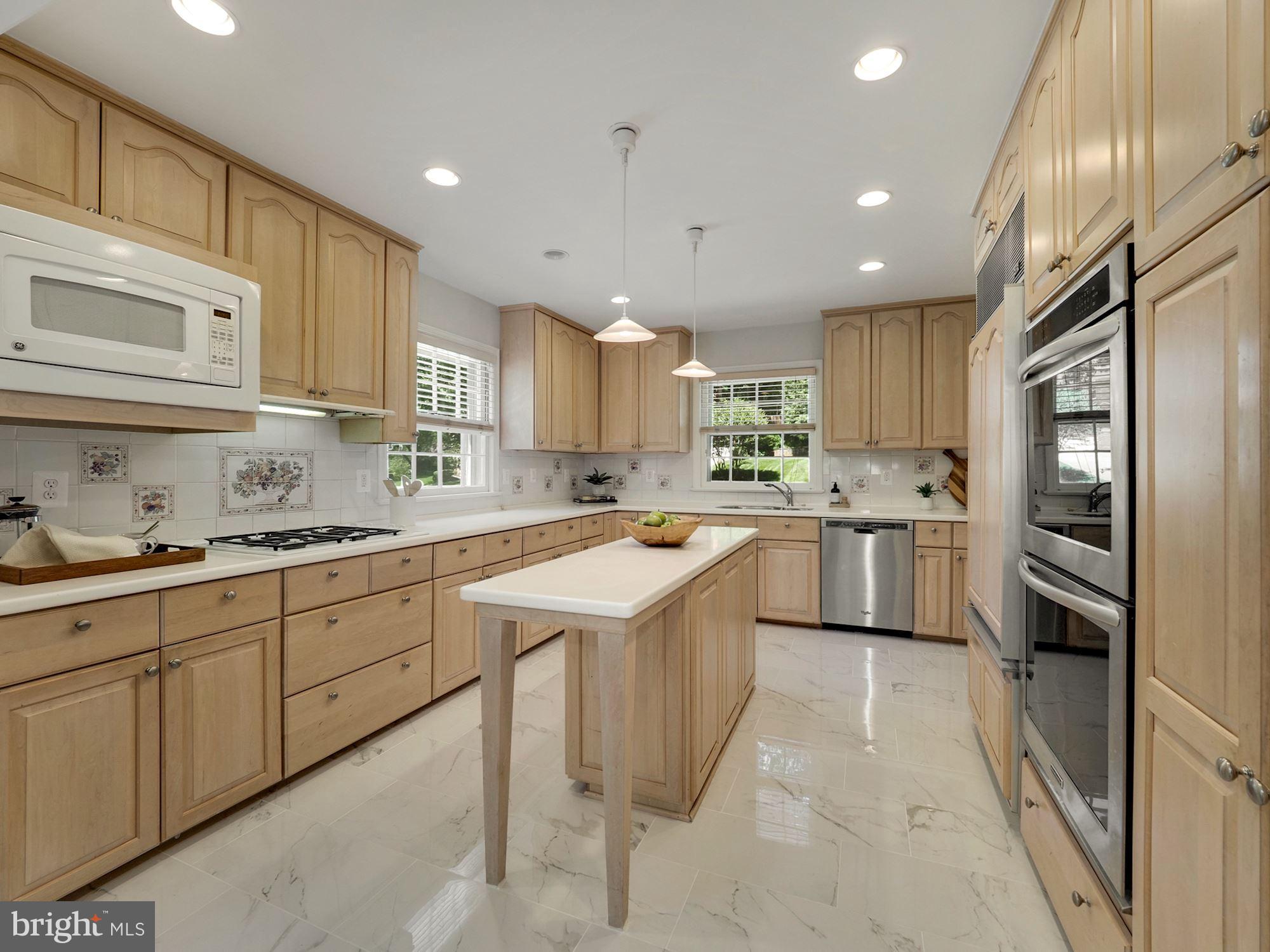 RIVER FALLS - Residential