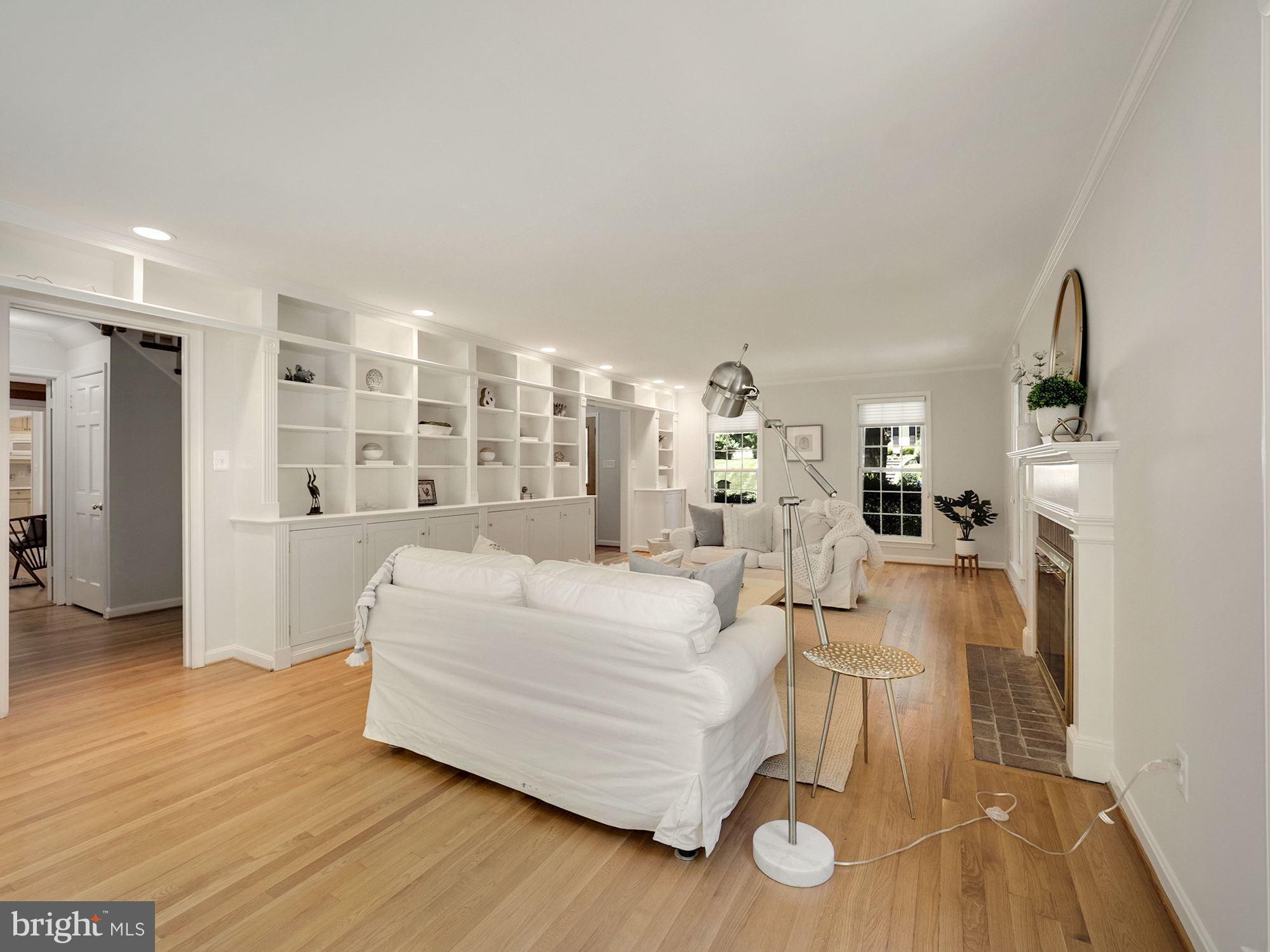 RIVER FALLS - Residential