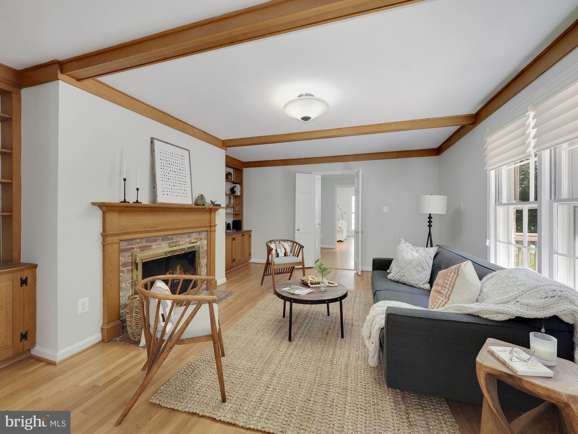 RIVER FALLS - Residential