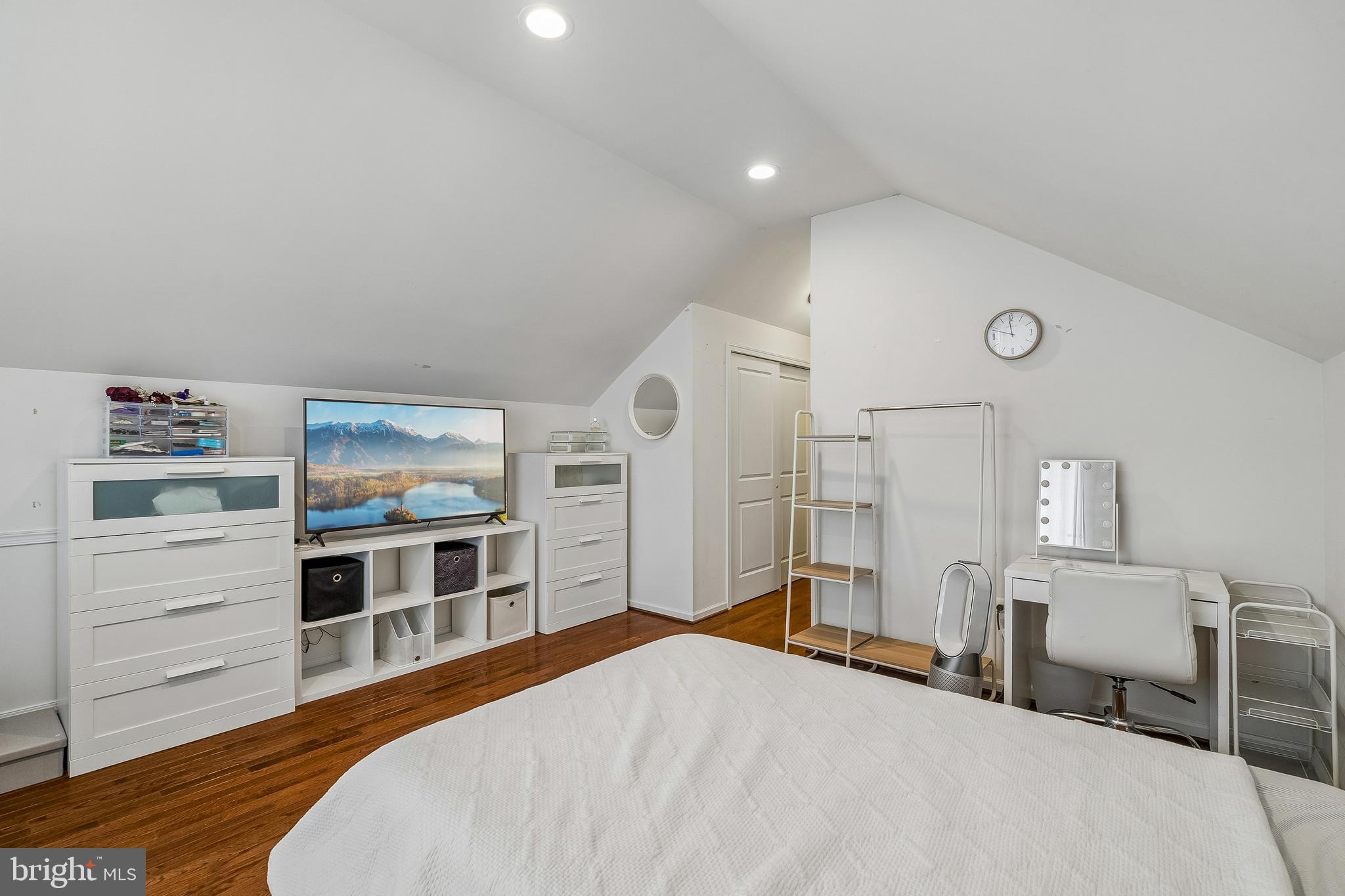 LENAH MILL - Residential