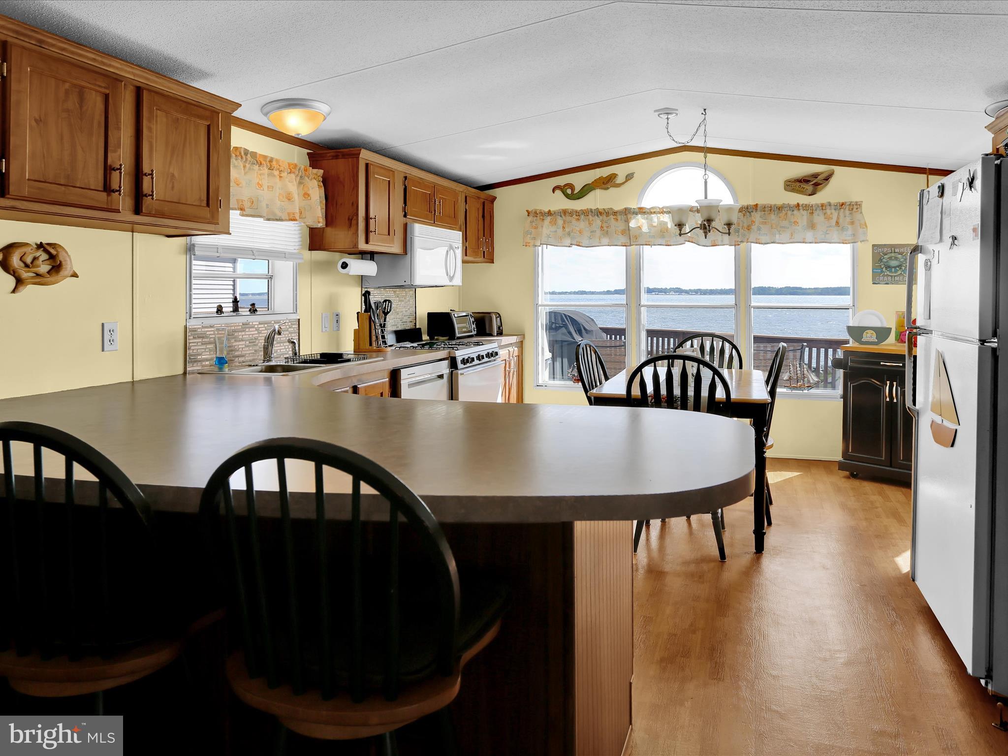 WHITE HOUSE BEACH - Residential