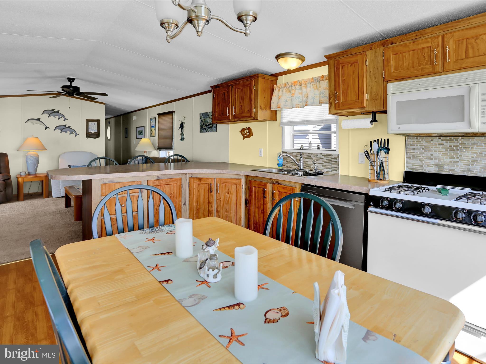 WHITE HOUSE BEACH - Residential