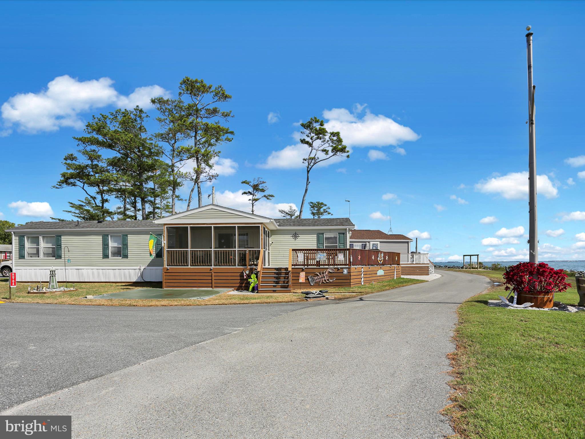 27412 GROVE CIRCLE ROAD