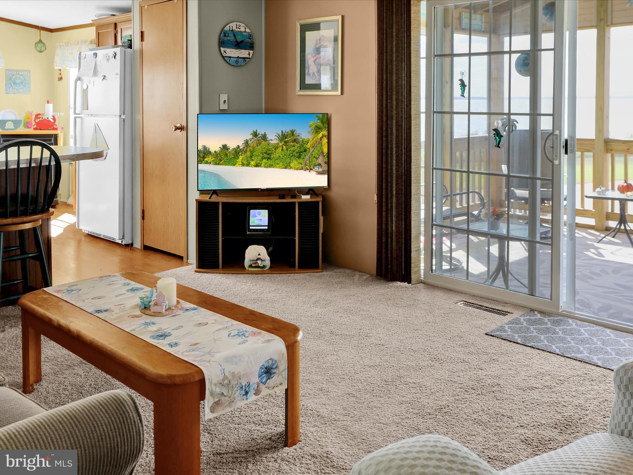 WHITE HOUSE BEACH - Residential