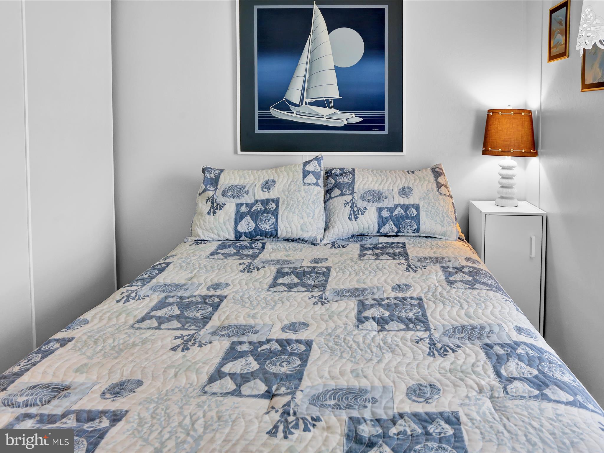 WHITE HOUSE BEACH - Residential