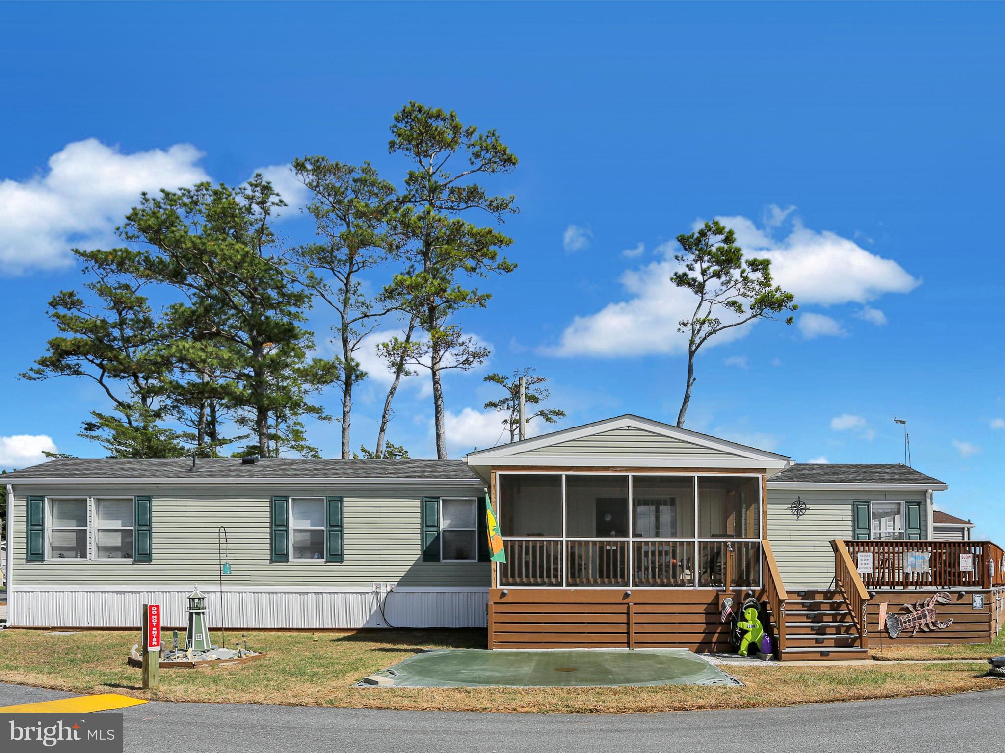 27412 GROVE CIRCLE ROAD