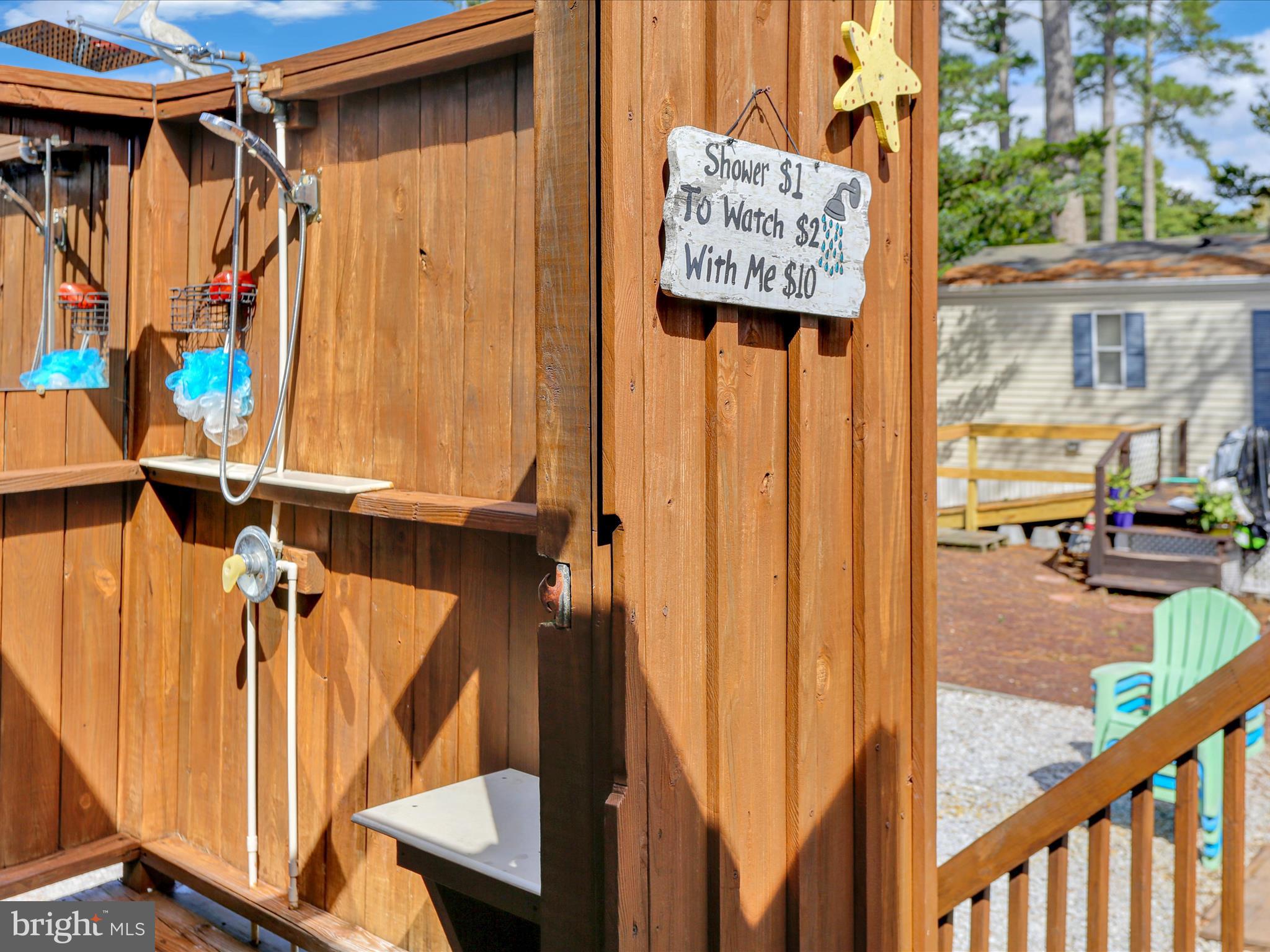 WHITE HOUSE BEACH - Residential