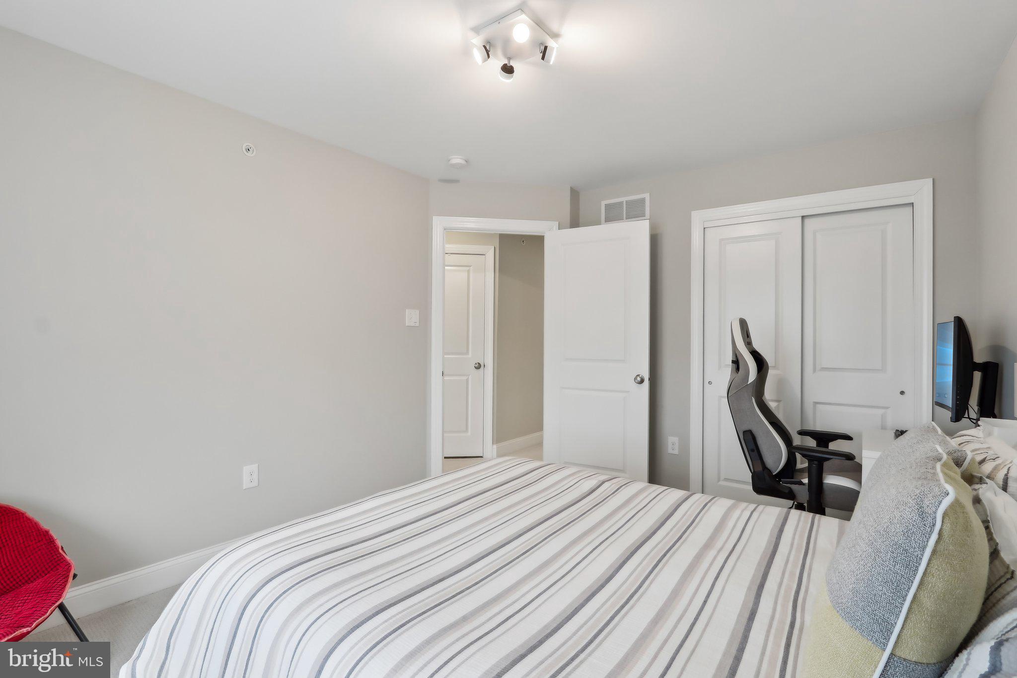 COURTS AT BRYNWOOD - Residential