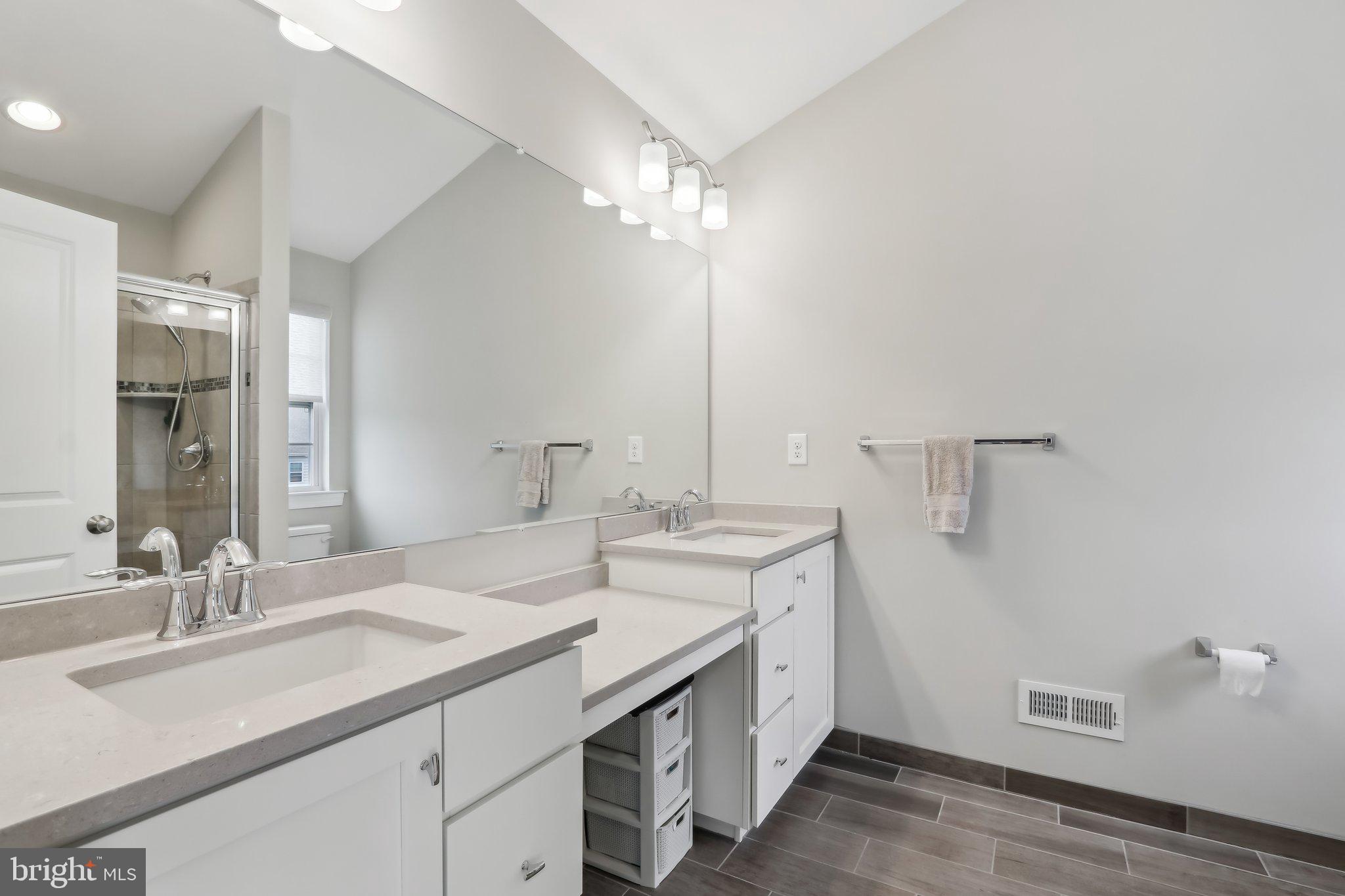 COURTS AT BRYNWOOD - Residential