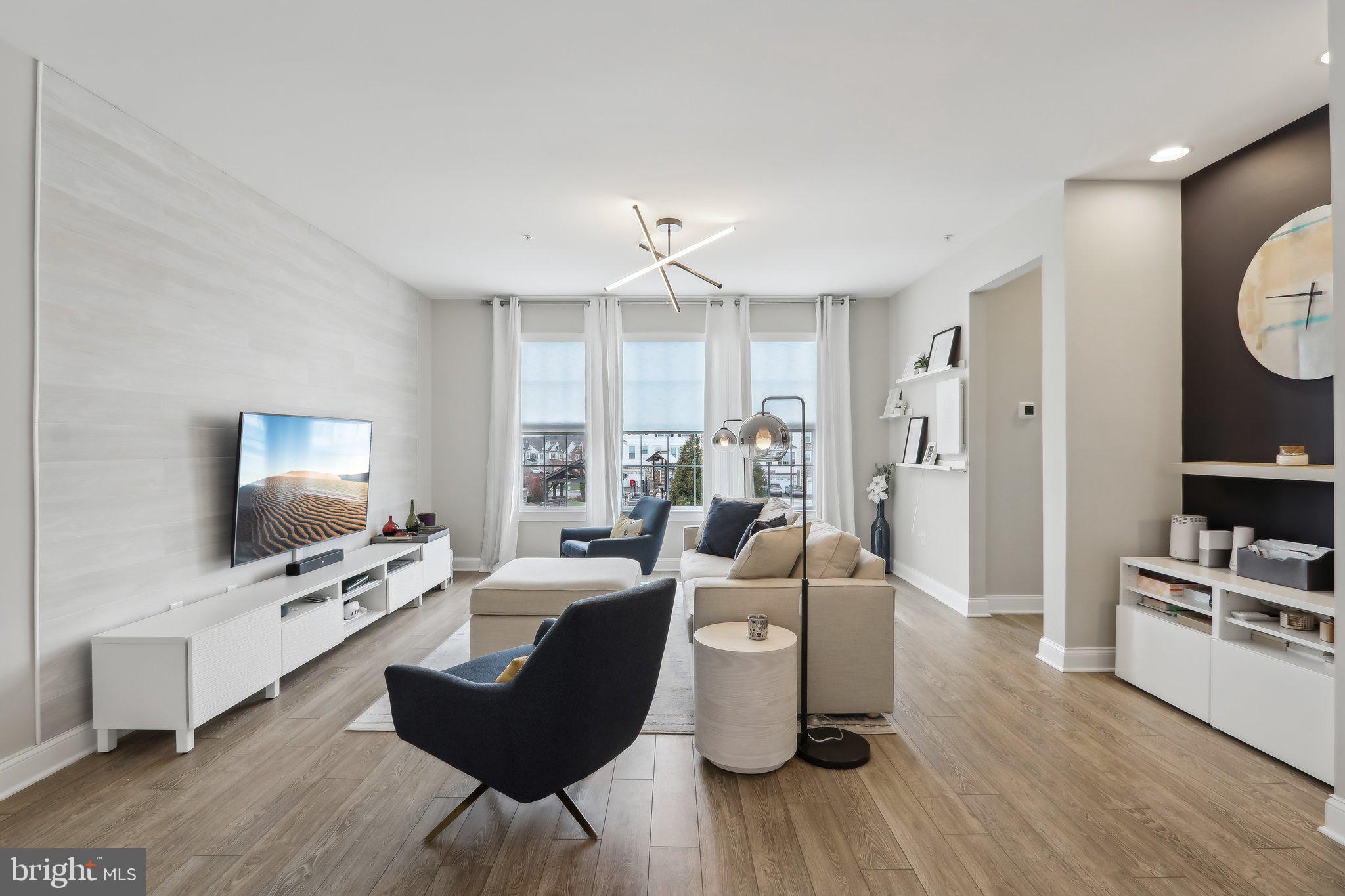 COURTS AT BRYNWOOD - Residential