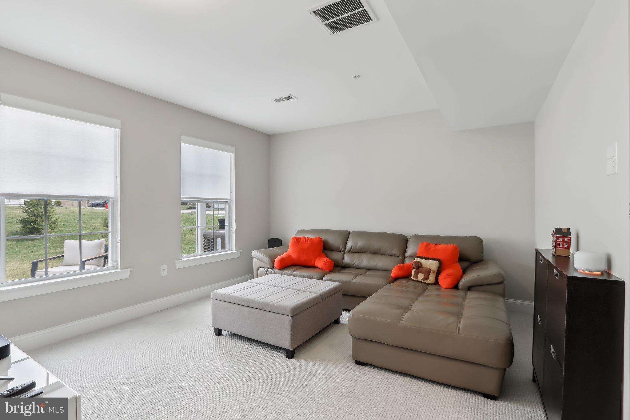 COURTS AT BRYNWOOD - Residential