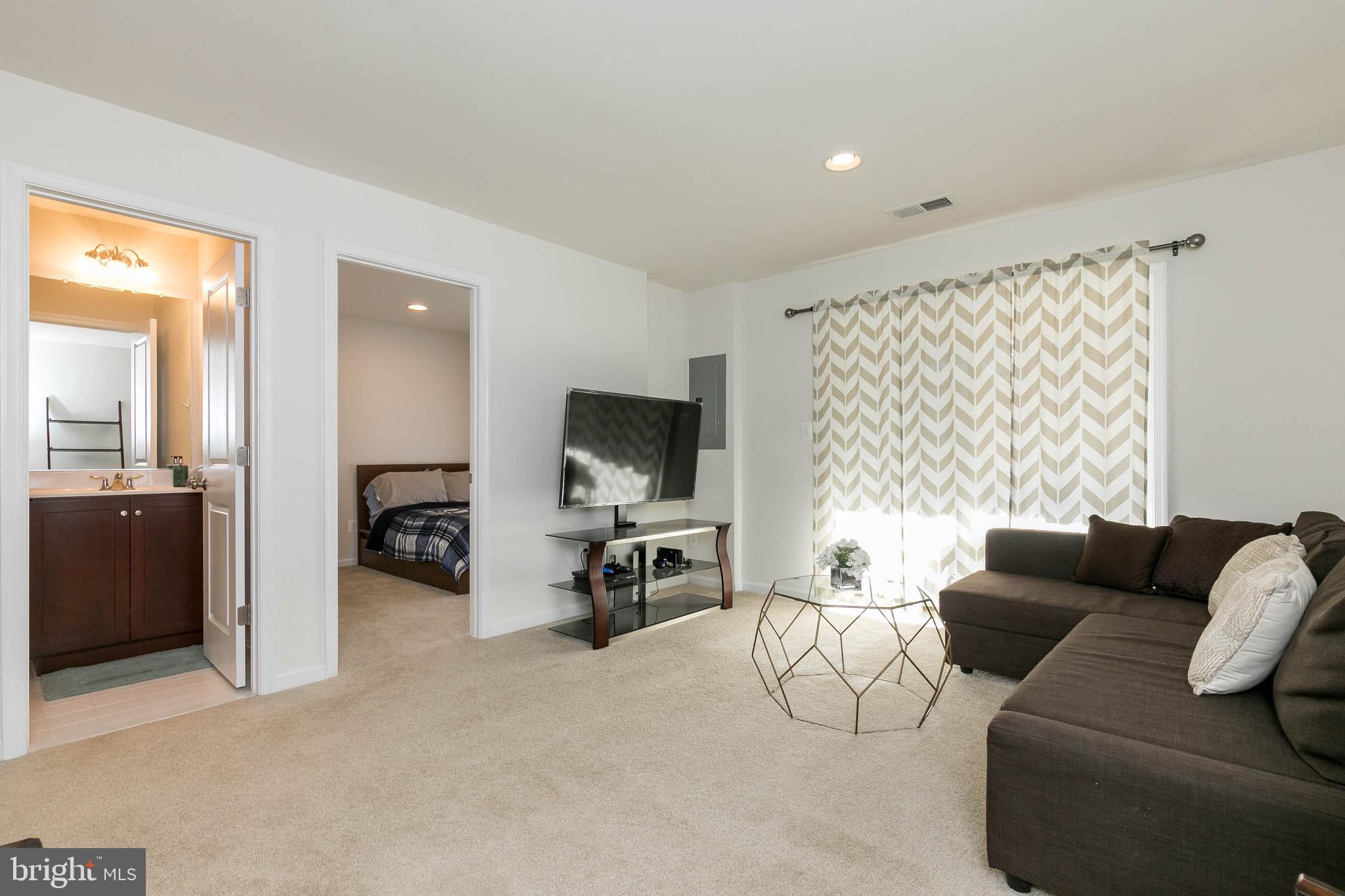 WALKER STATION - Residential Lease