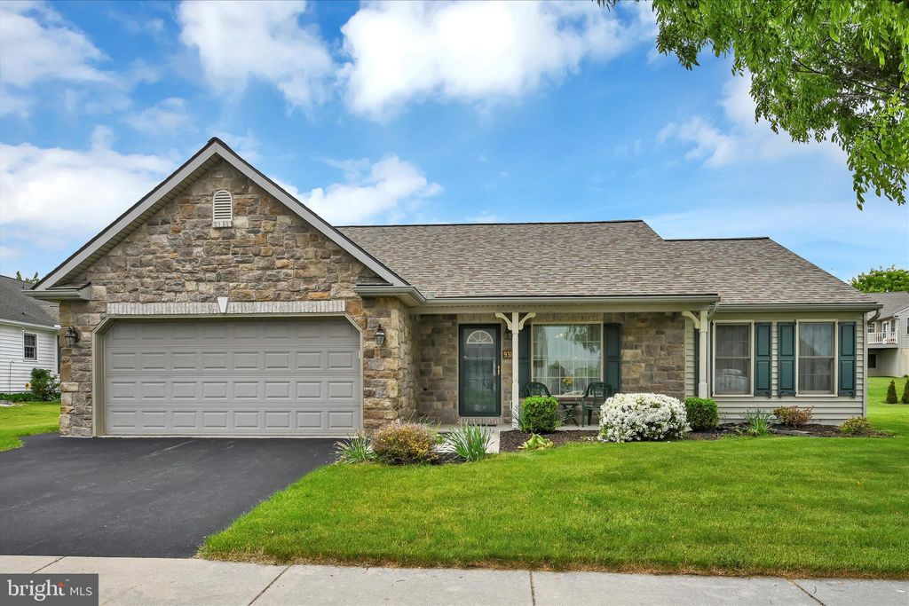 Photo of 931 Cambridge Drive, MANHEIM, PA 17545 (MLS # PALA2086846)