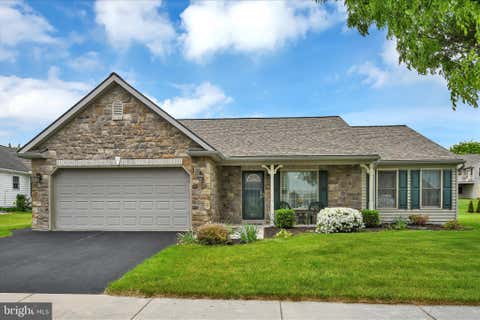 Homes For Sale - 931 Cambridge Drive<br/> MANHEIM, PA 17545