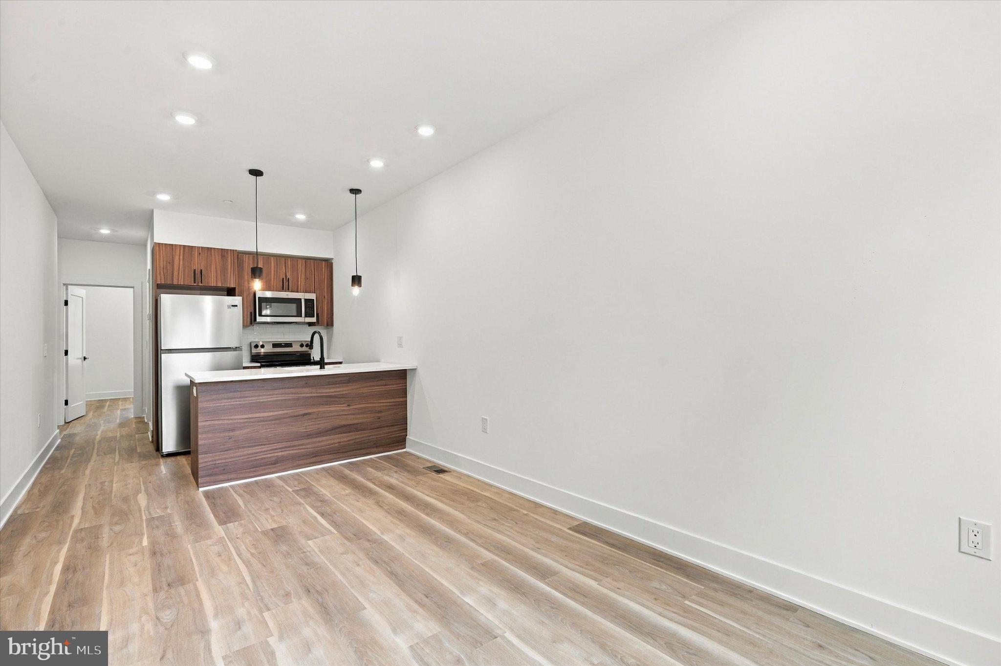 947 N 47TH STREET 1
