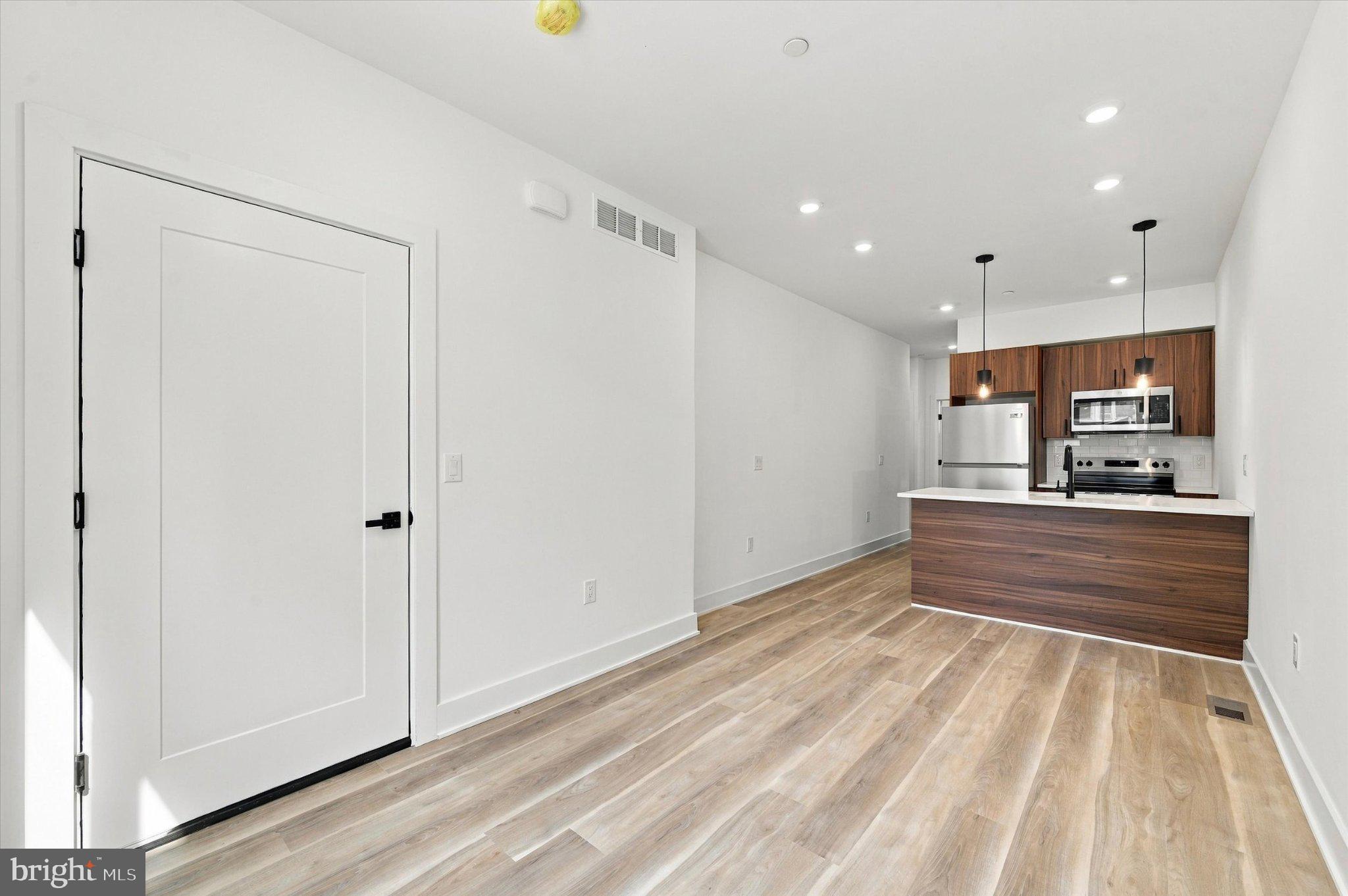 947 N 47TH STREET 1