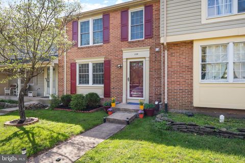 1108 CASPER DRIVE HERNDON VA 20170