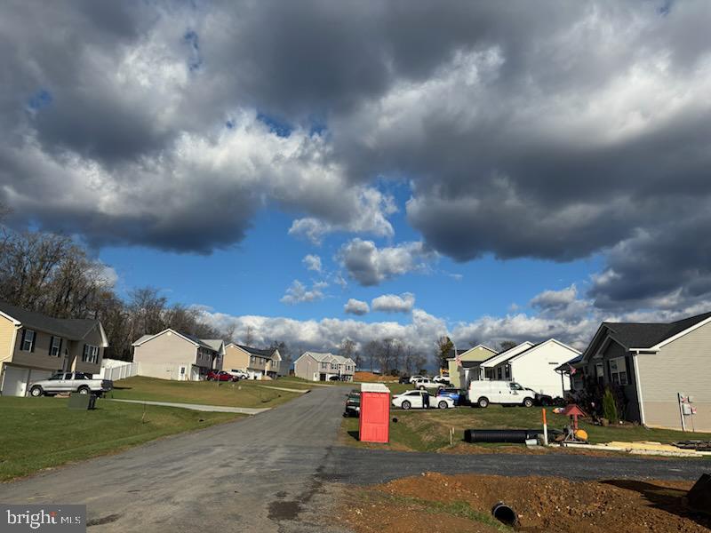 MADISON ESTATES - Residential