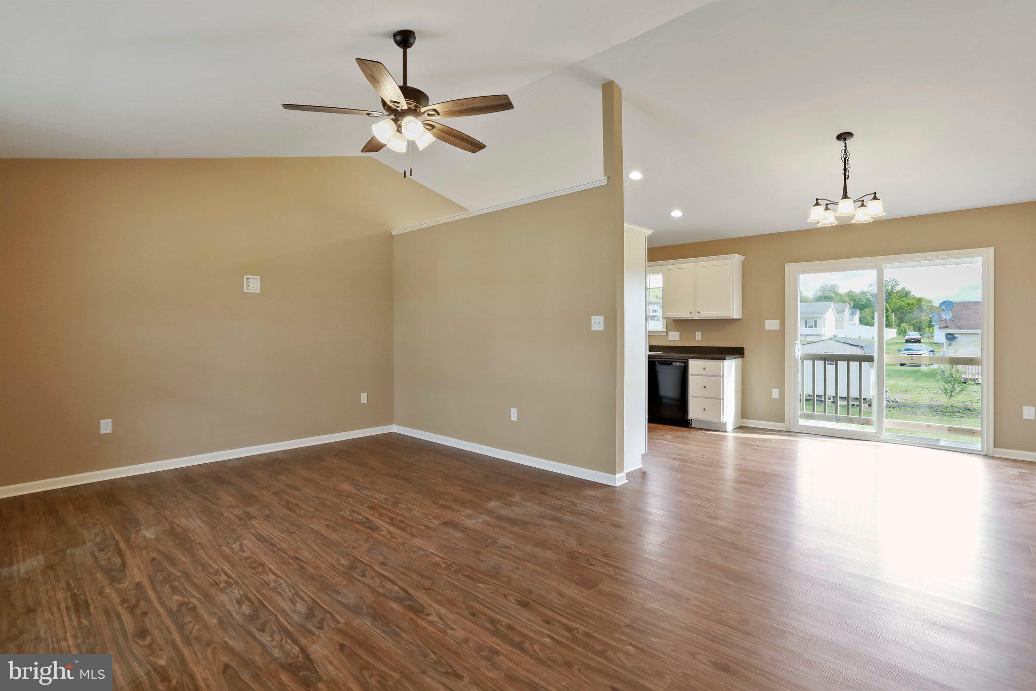 MADISON ESTATES - Residential