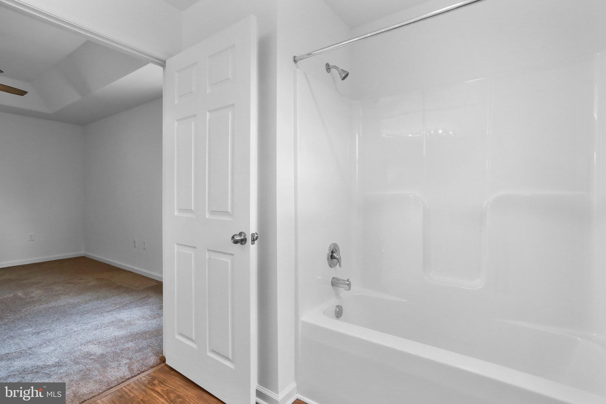 MADISON ESTATES - Residential