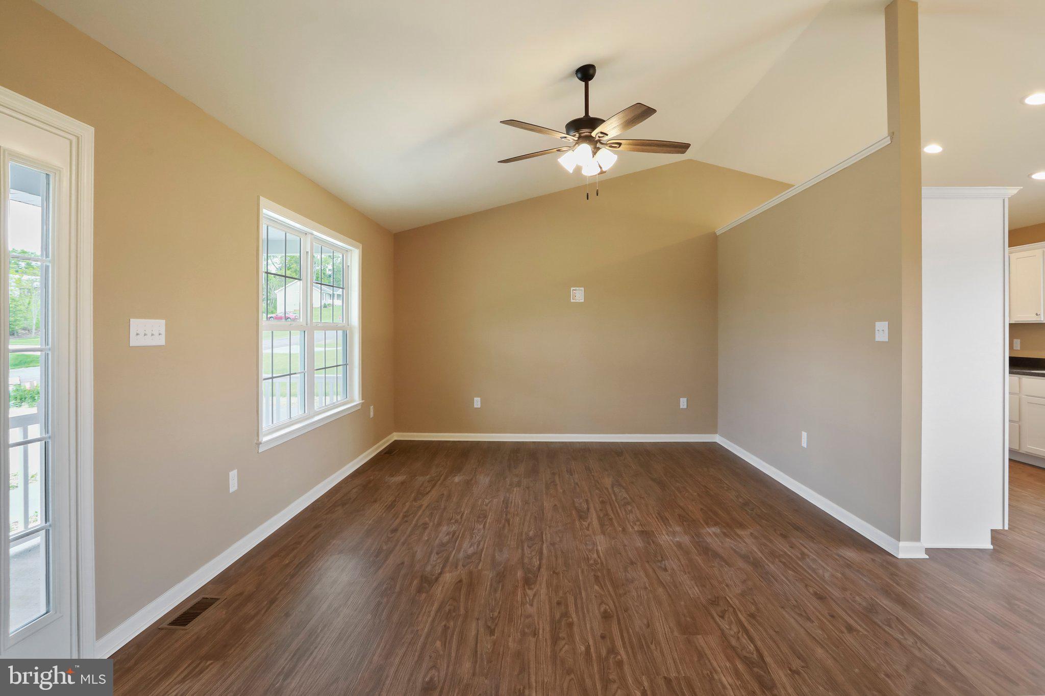 MADISON ESTATES - Residential