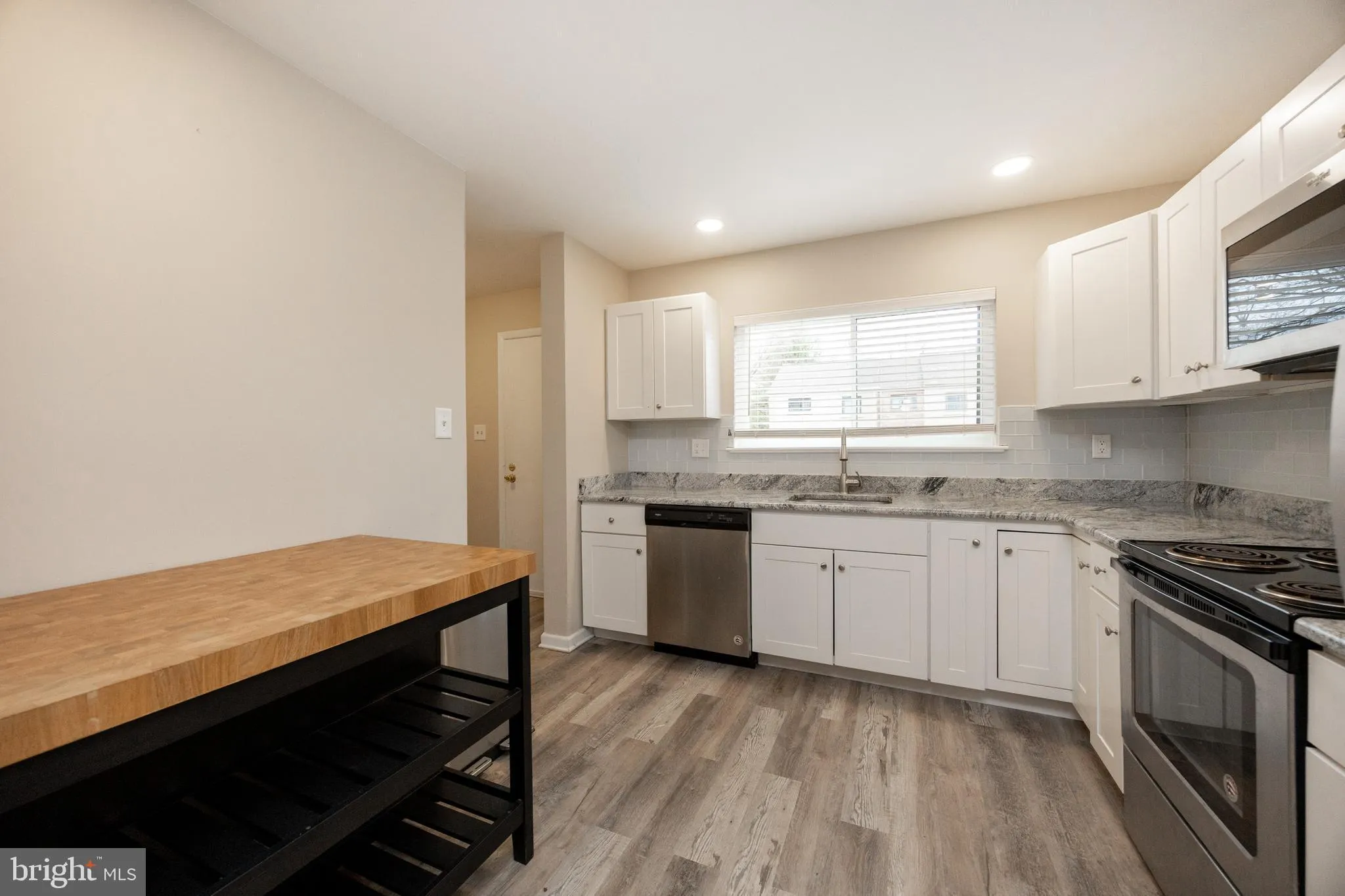 Collegeville, Pennsylvania 19426, United States, 3 Bedrooms Bedrooms, ,2 BathroomsBathrooms,Residential,Pending,92255