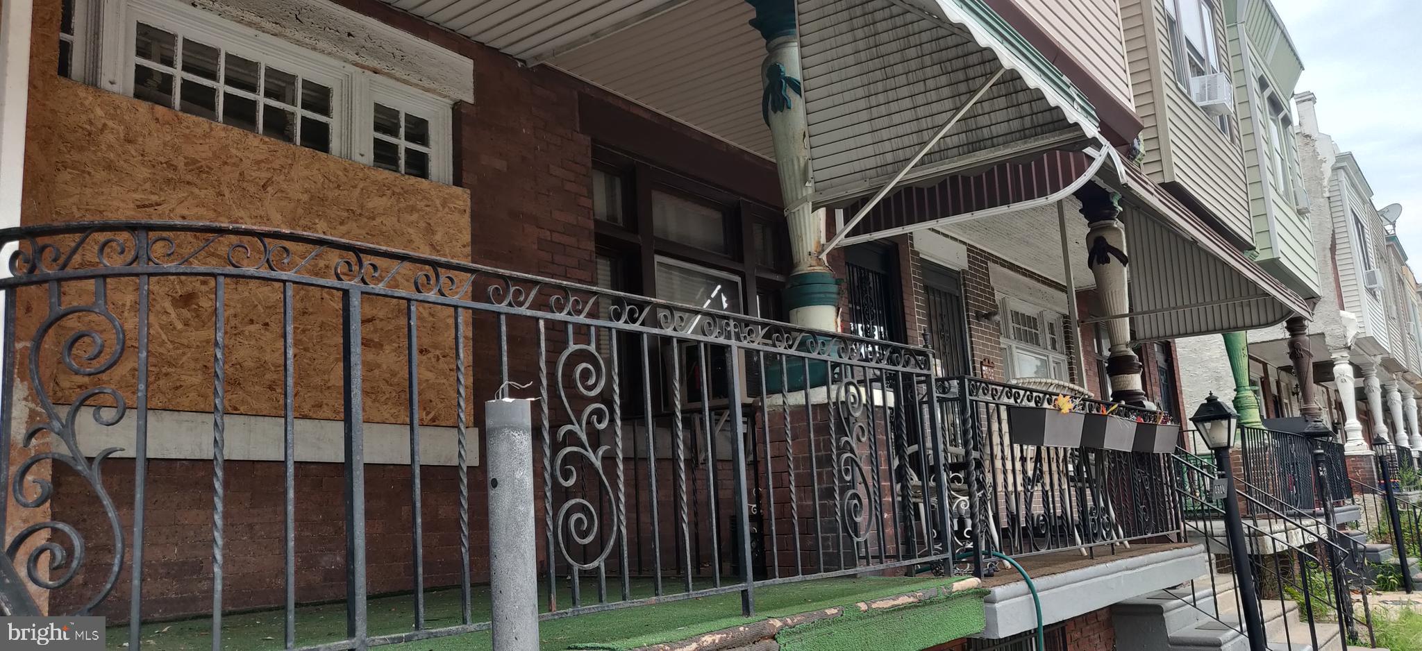 STRAWBERRY MANSION - Residential