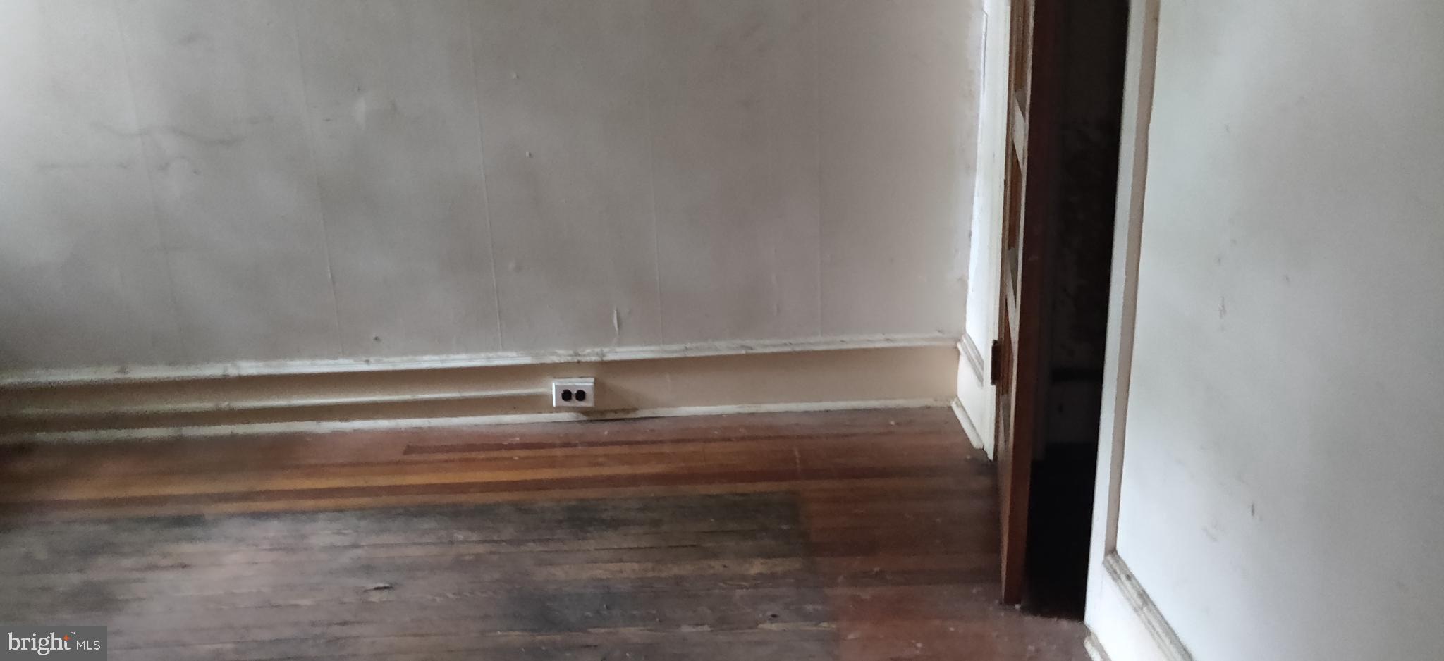 STRAWBERRY MANSION - Residential