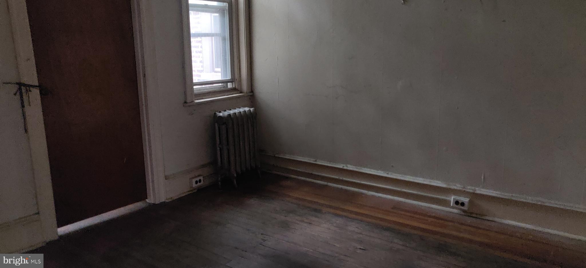 STRAWBERRY MANSION - Residential