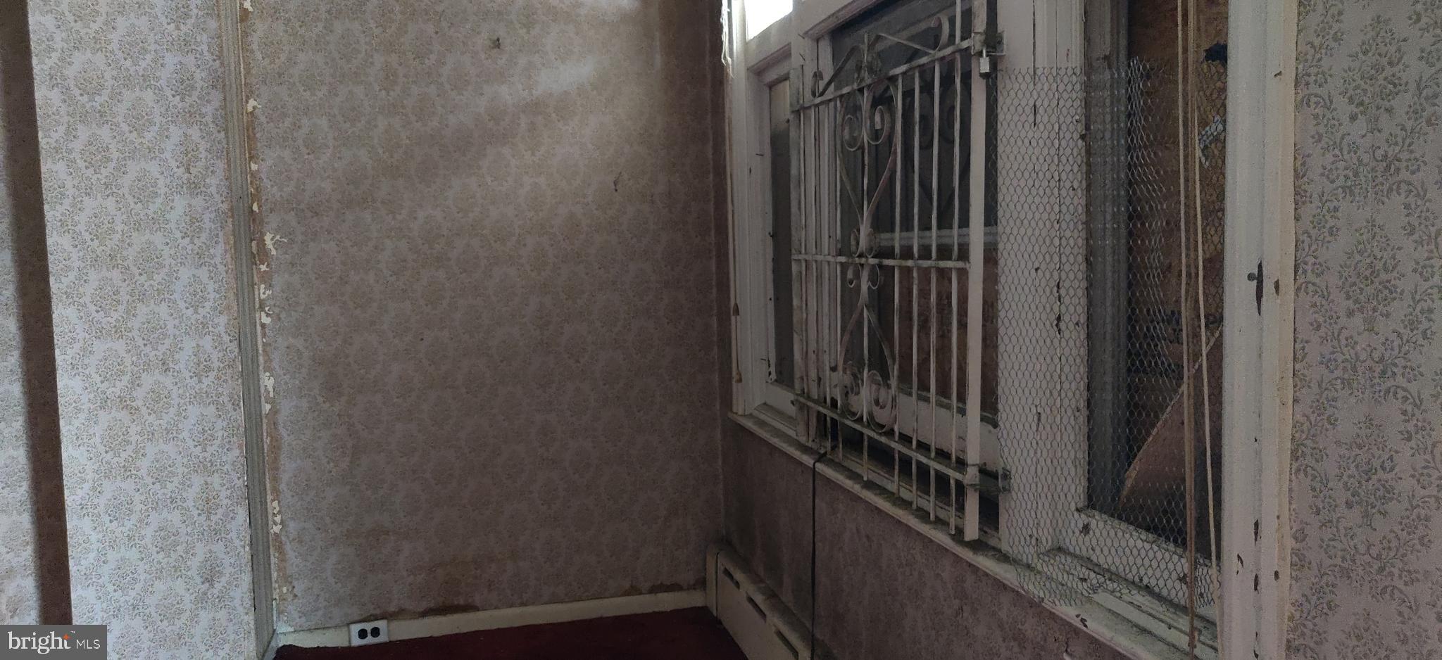 STRAWBERRY MANSION - Residential