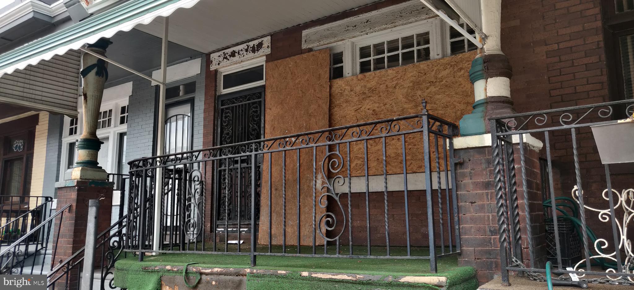 STRAWBERRY MANSION - Residential