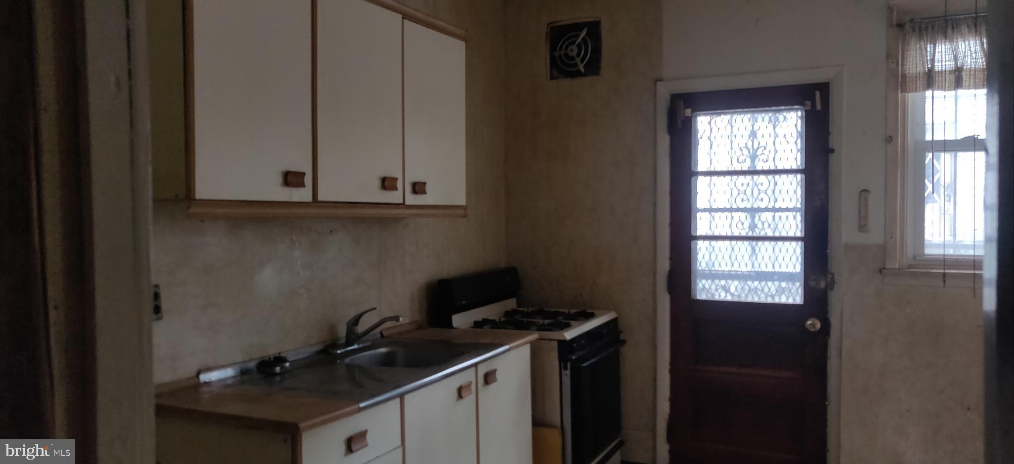 STRAWBERRY MANSION - Residential