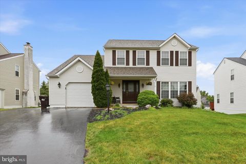 Homes For Rent - 438 Candlewood Way<br/> HARLEYSVILLE, PA 19438