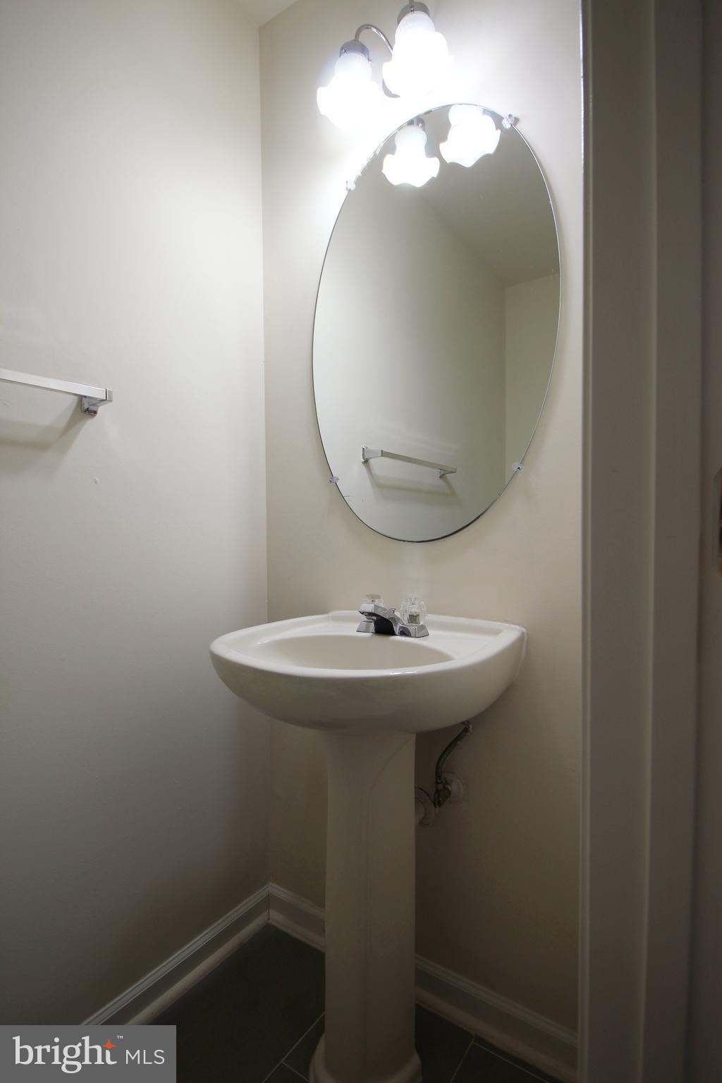 SKYVIEW PARK - Residential Lease