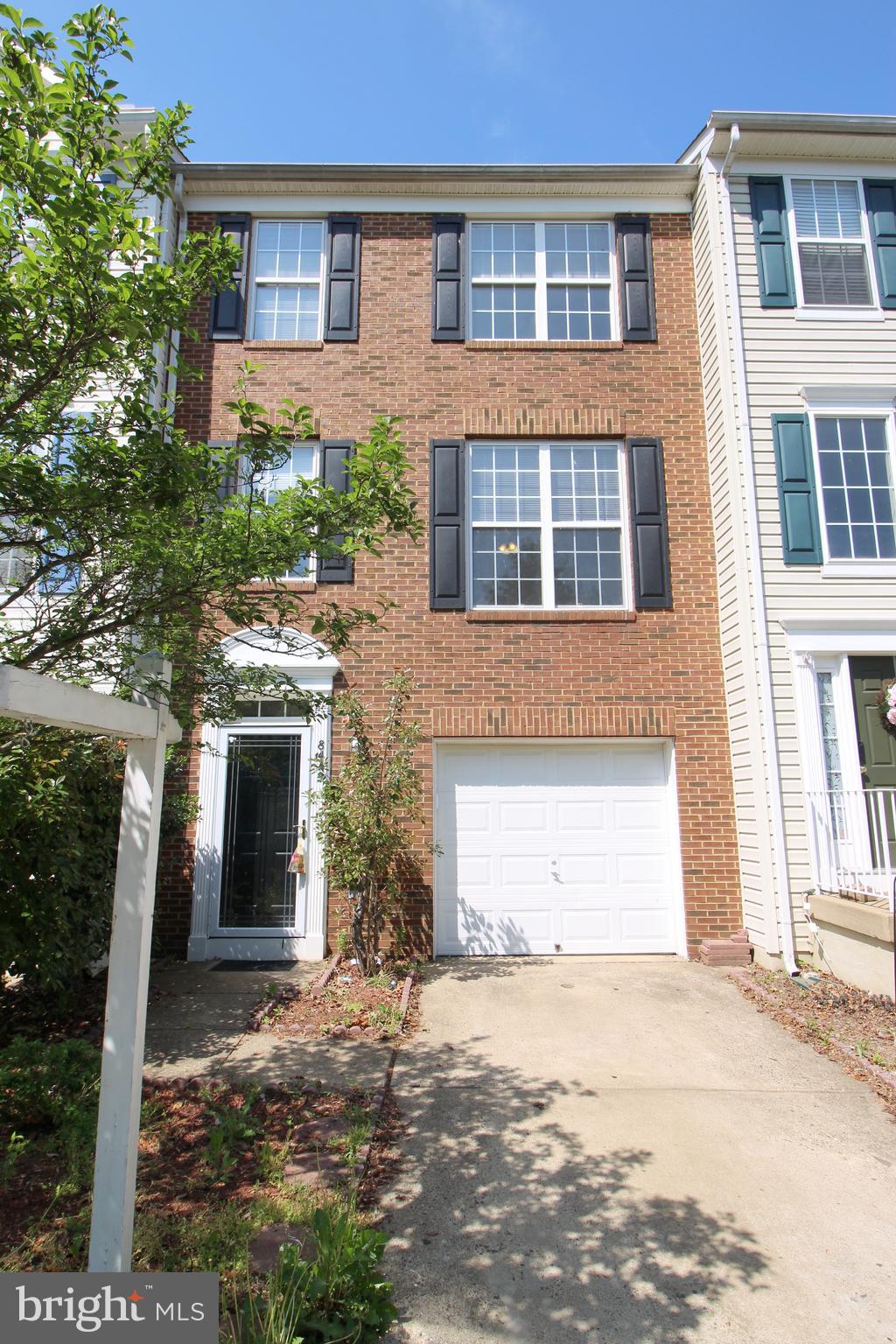 SKYVIEW PARK - Residential Lease