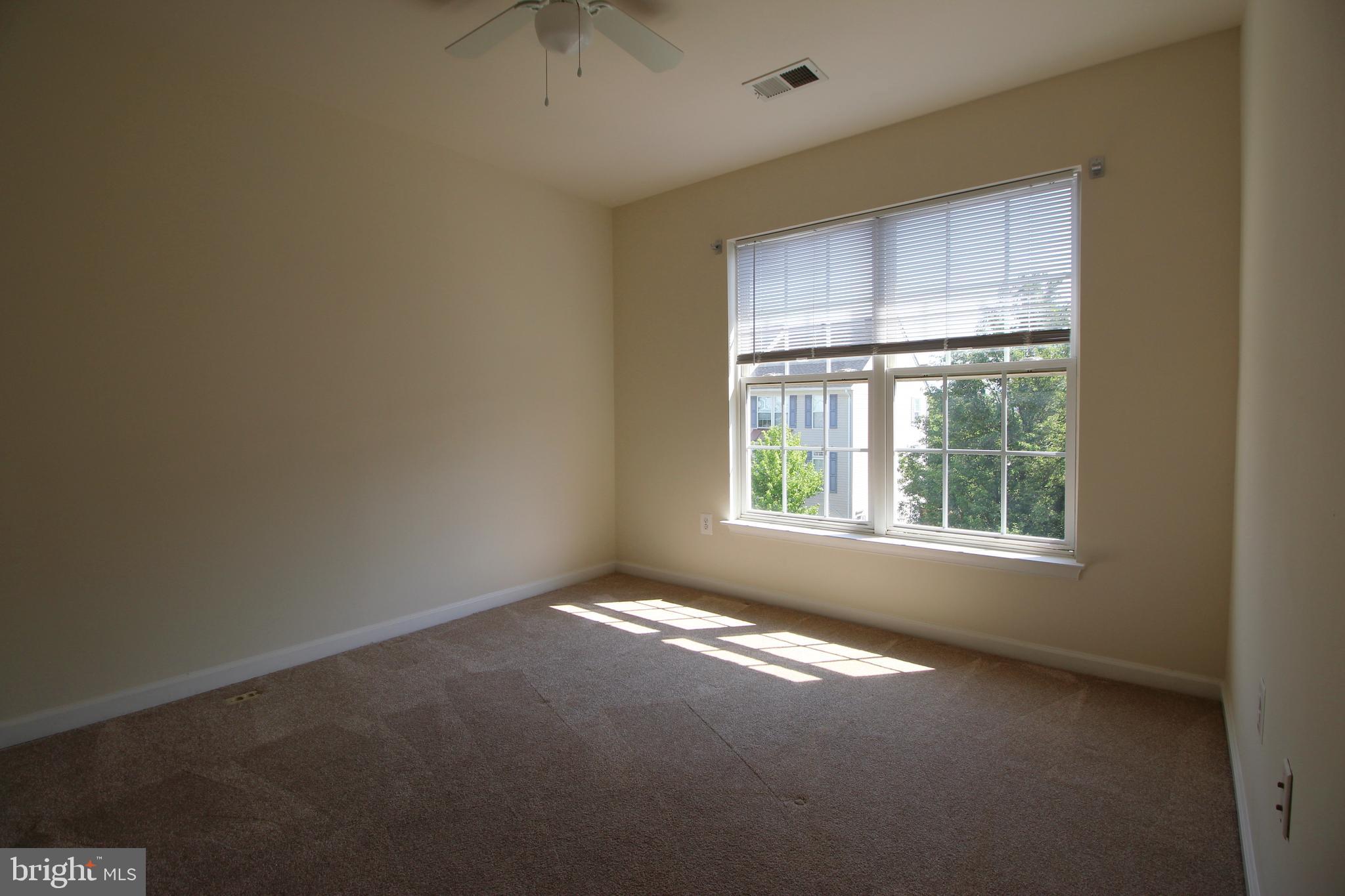 SKYVIEW PARK - Residential Lease