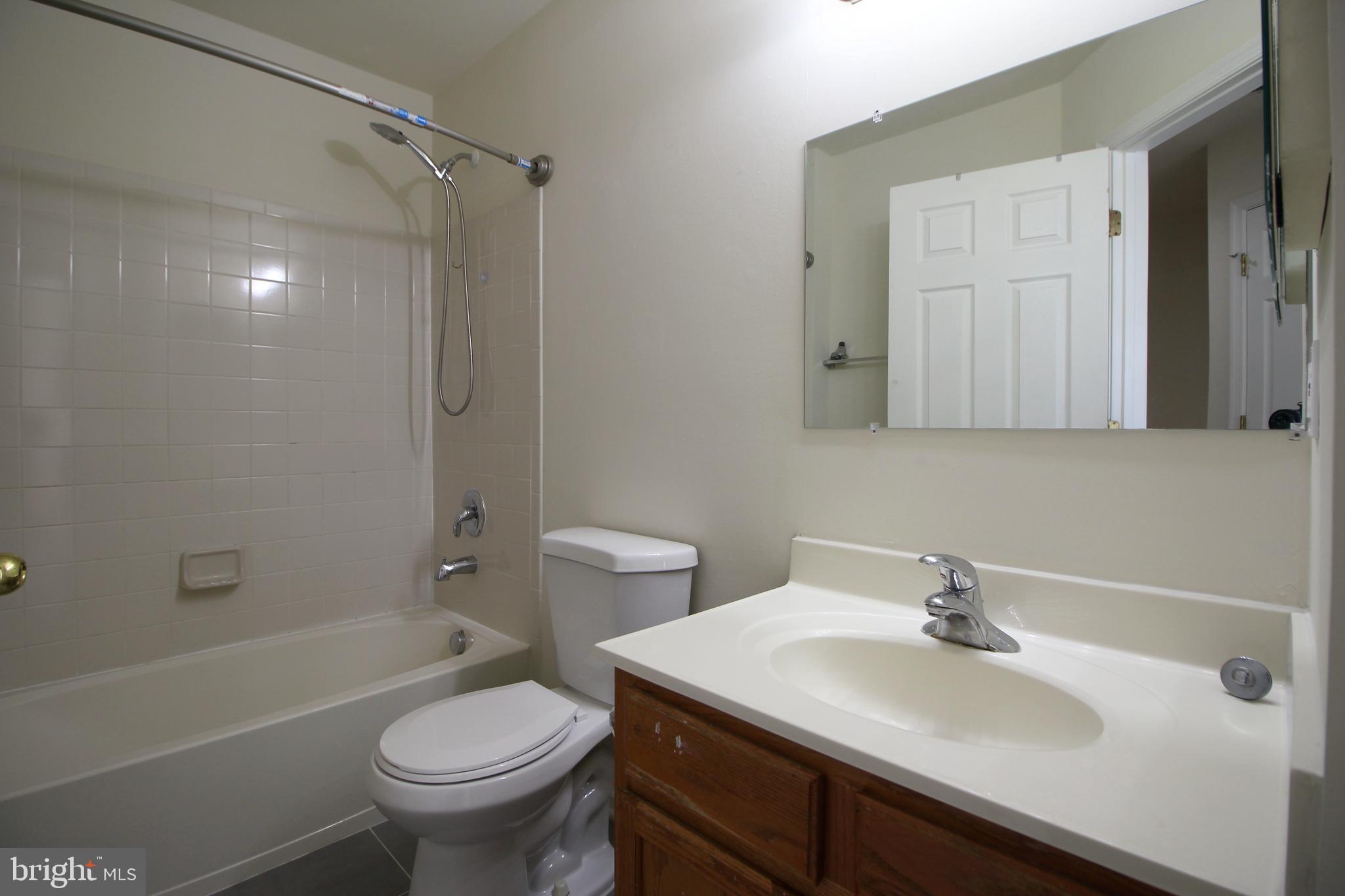 SKYVIEW PARK - Residential Lease