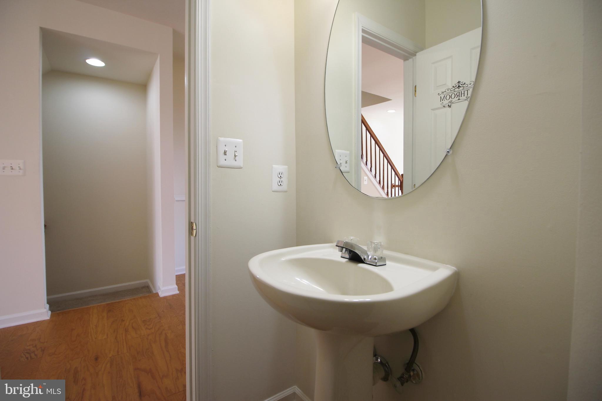 SKYVIEW PARK - Residential Lease