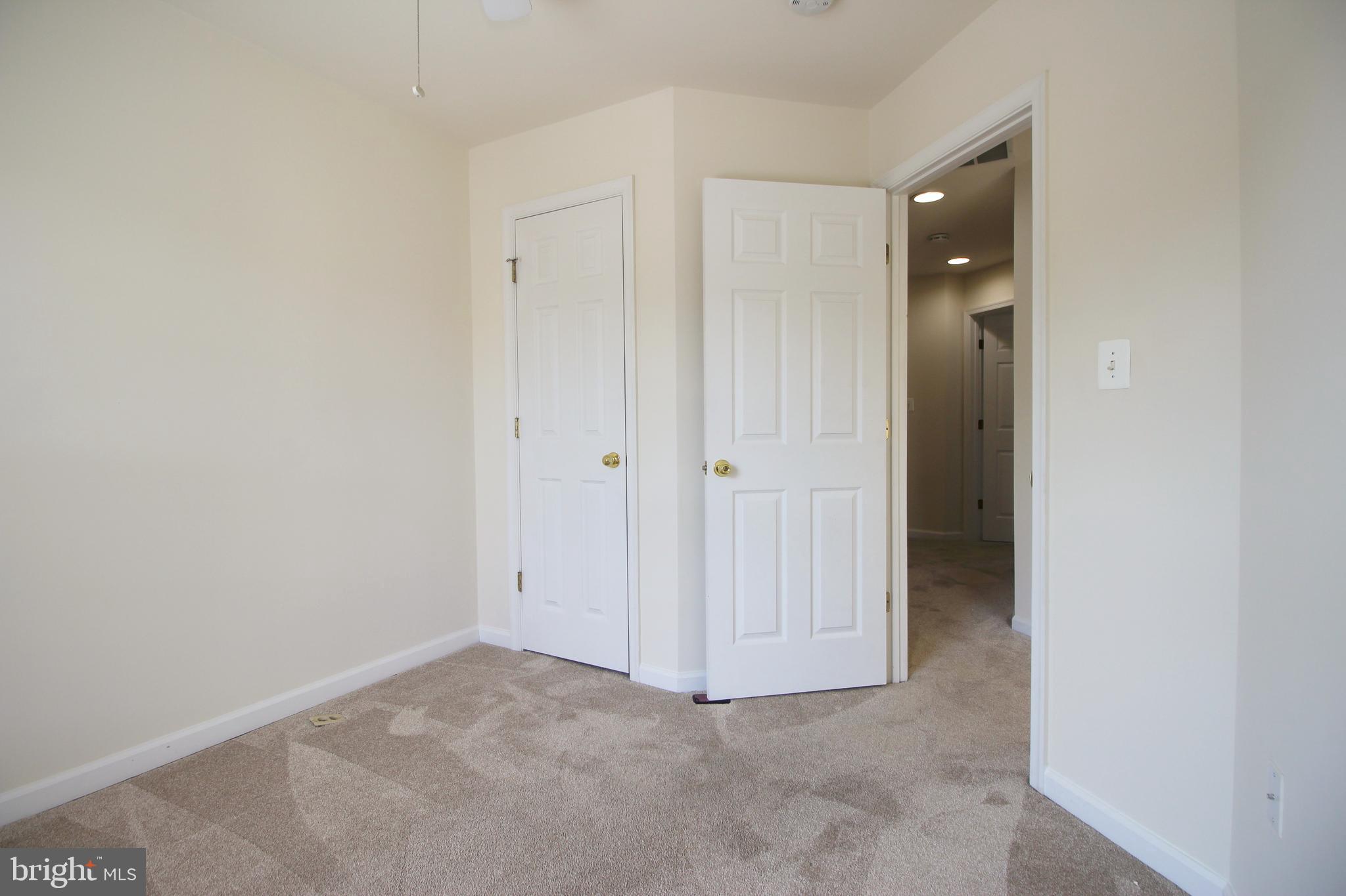 SKYVIEW PARK - Residential Lease