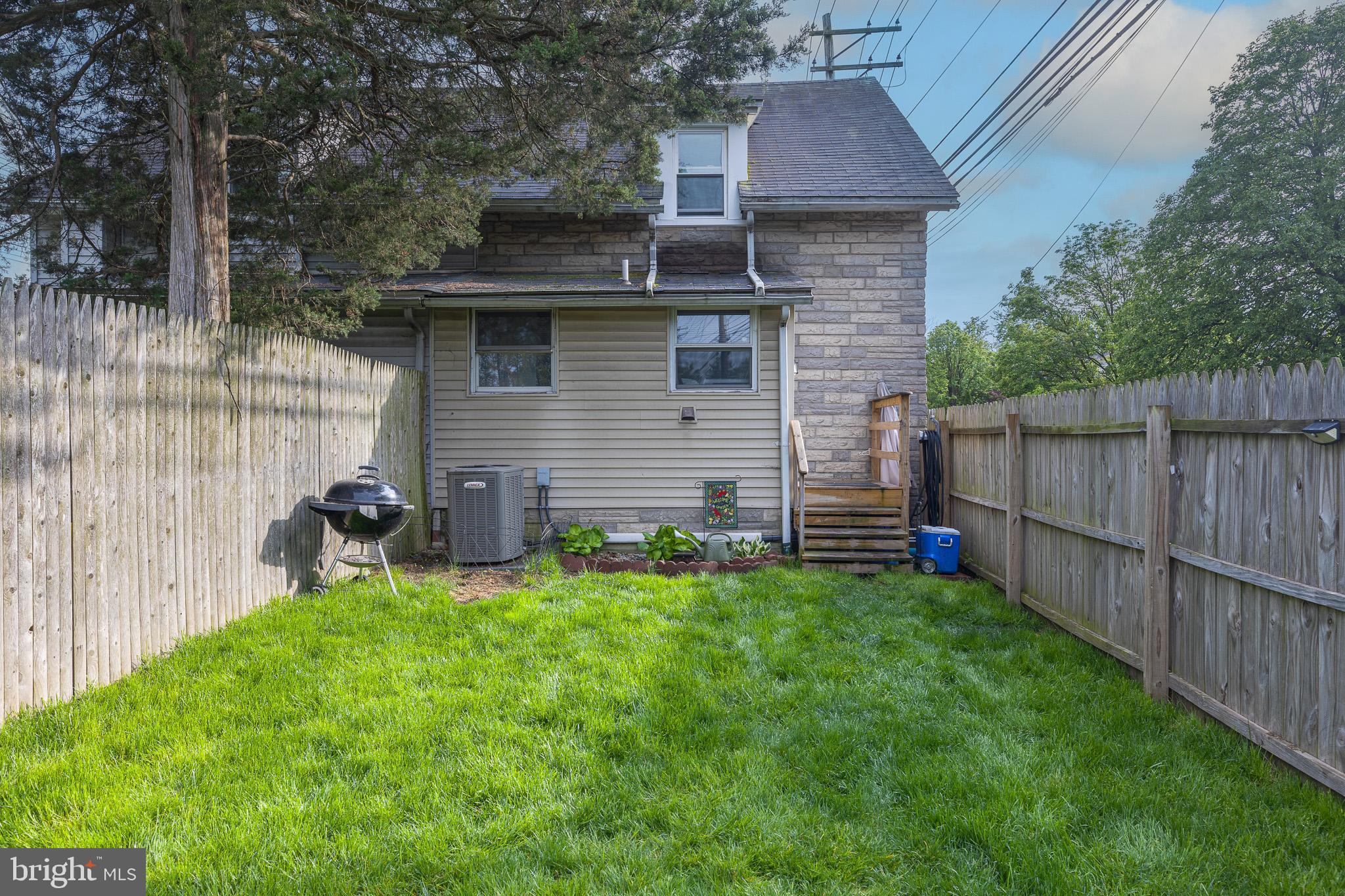 957 W 6TH STREET