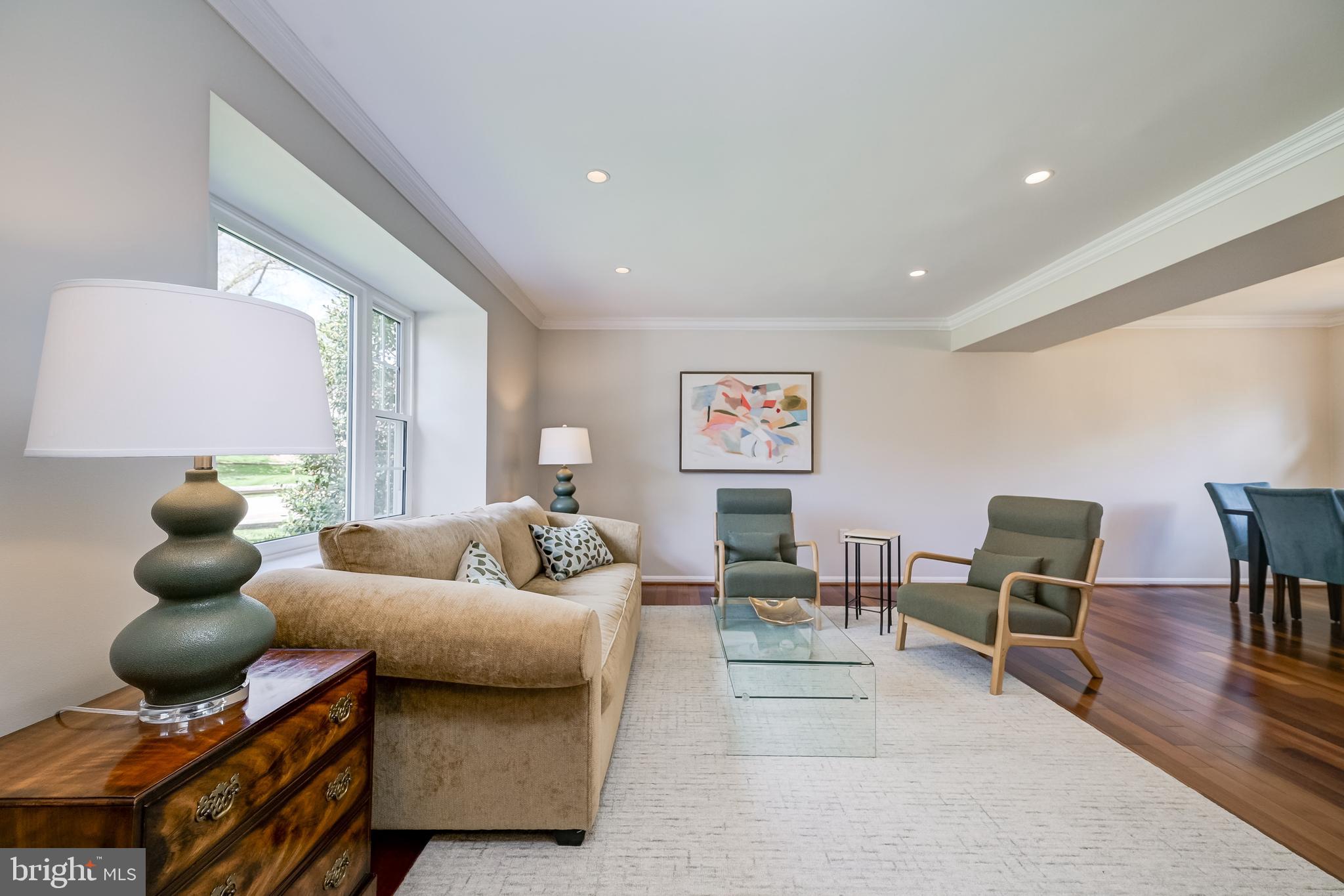 RELDA SQUARE - Residential