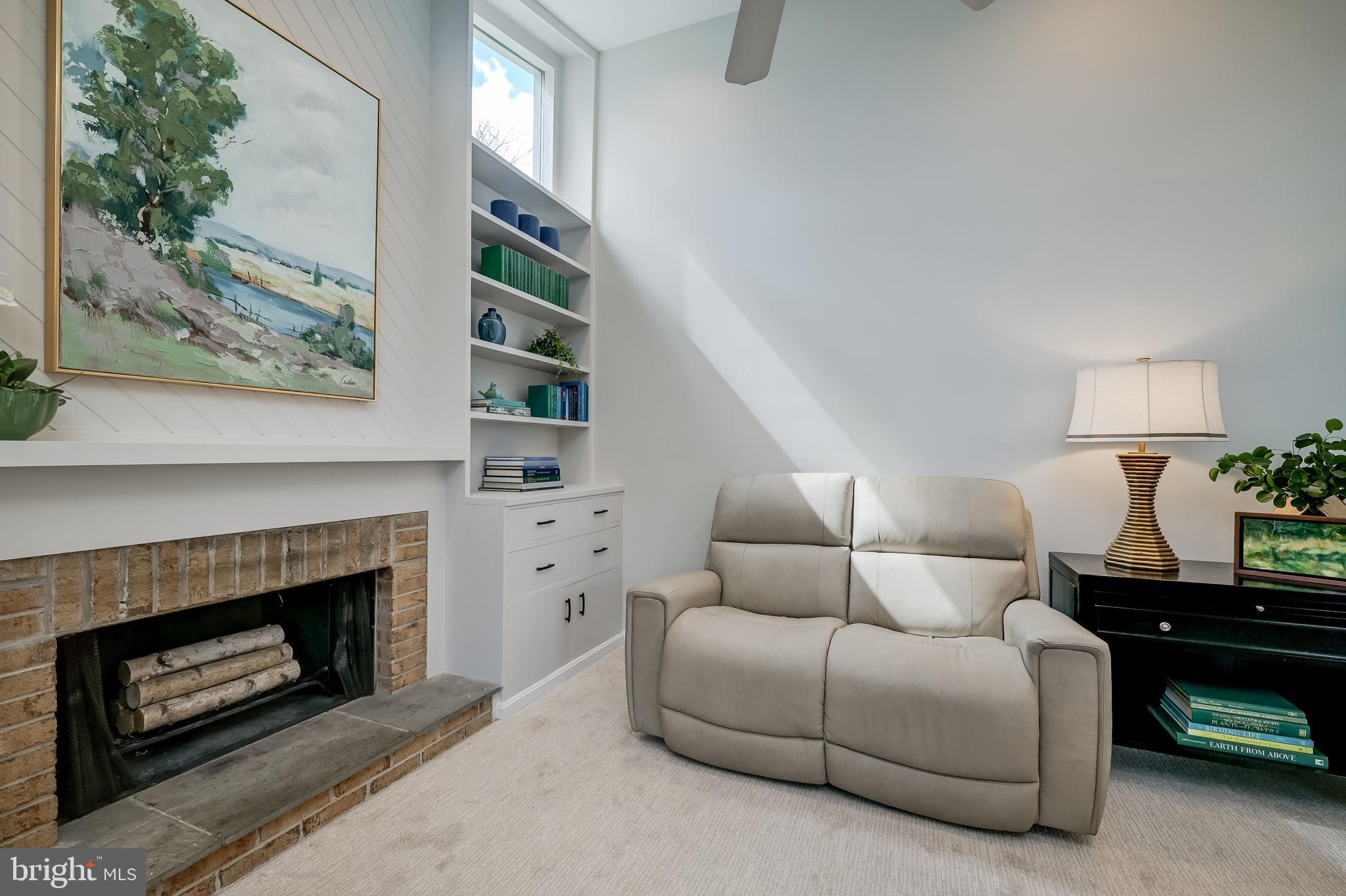 RELDA SQUARE - Residential