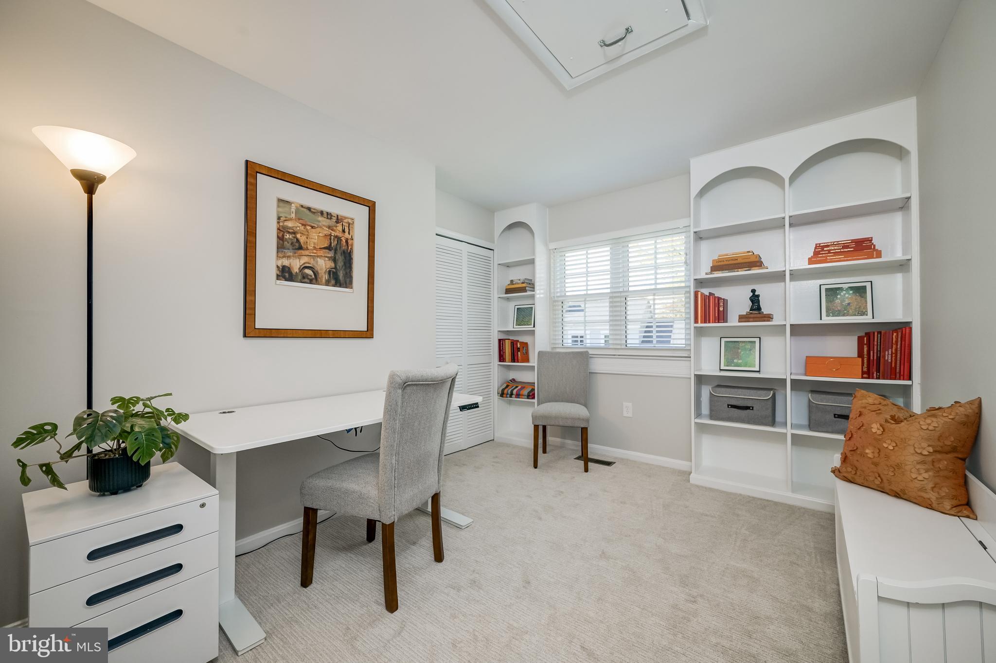 RELDA SQUARE - Residential