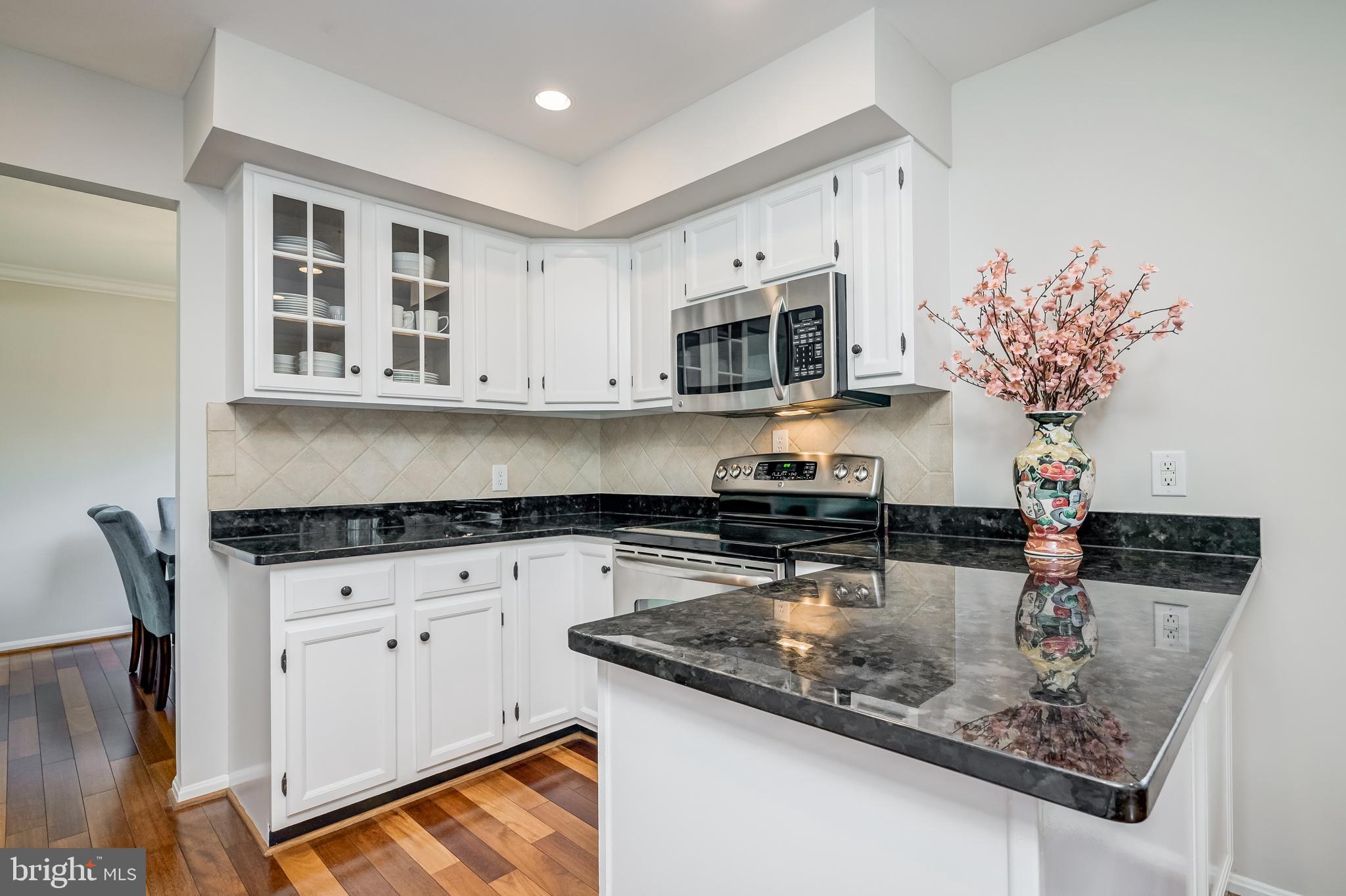 RELDA SQUARE - Residential