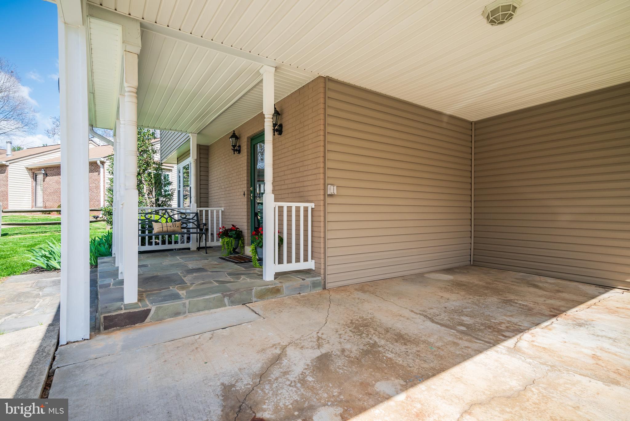 RELDA SQUARE - Residential