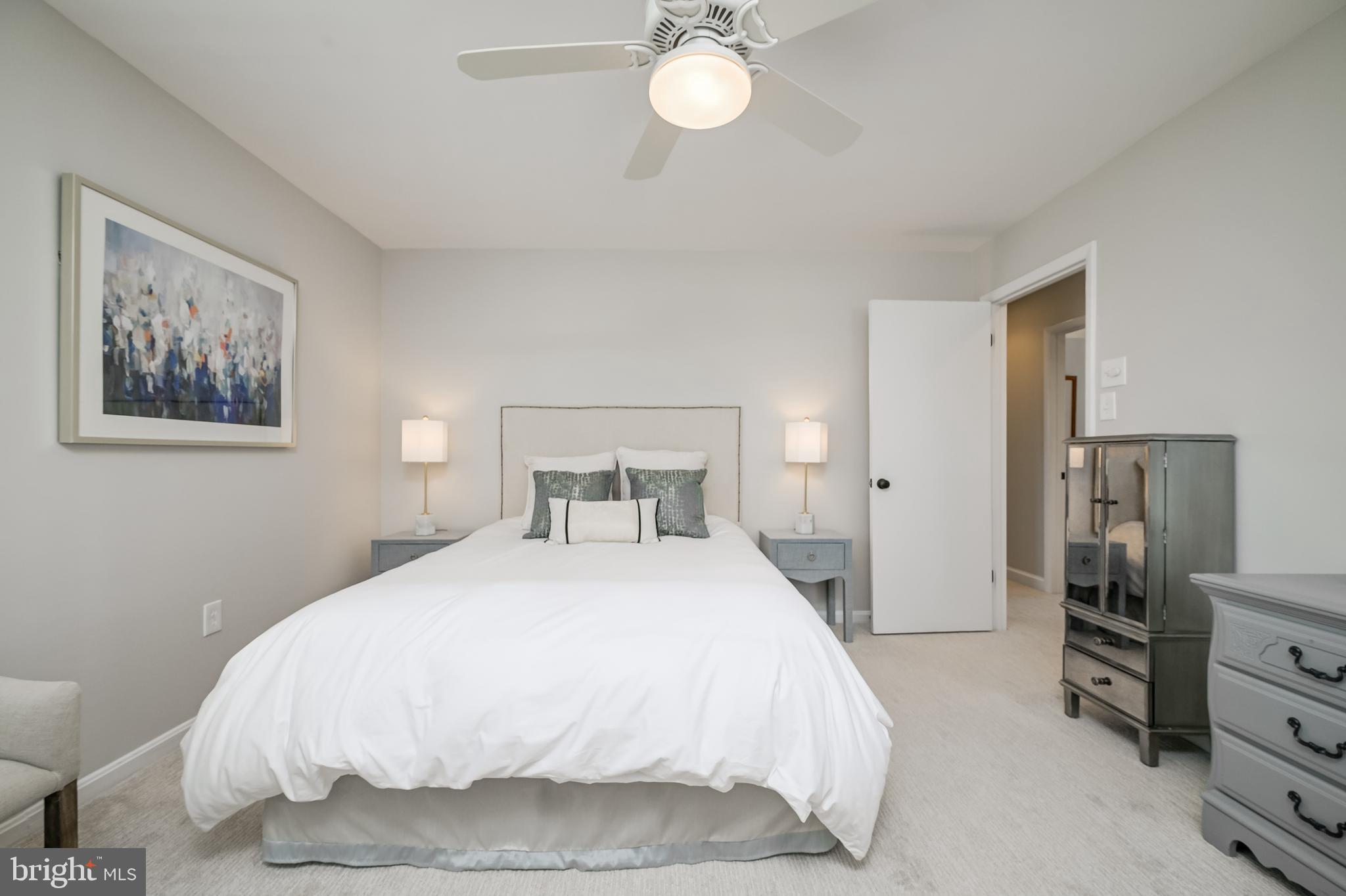 RELDA SQUARE - Residential