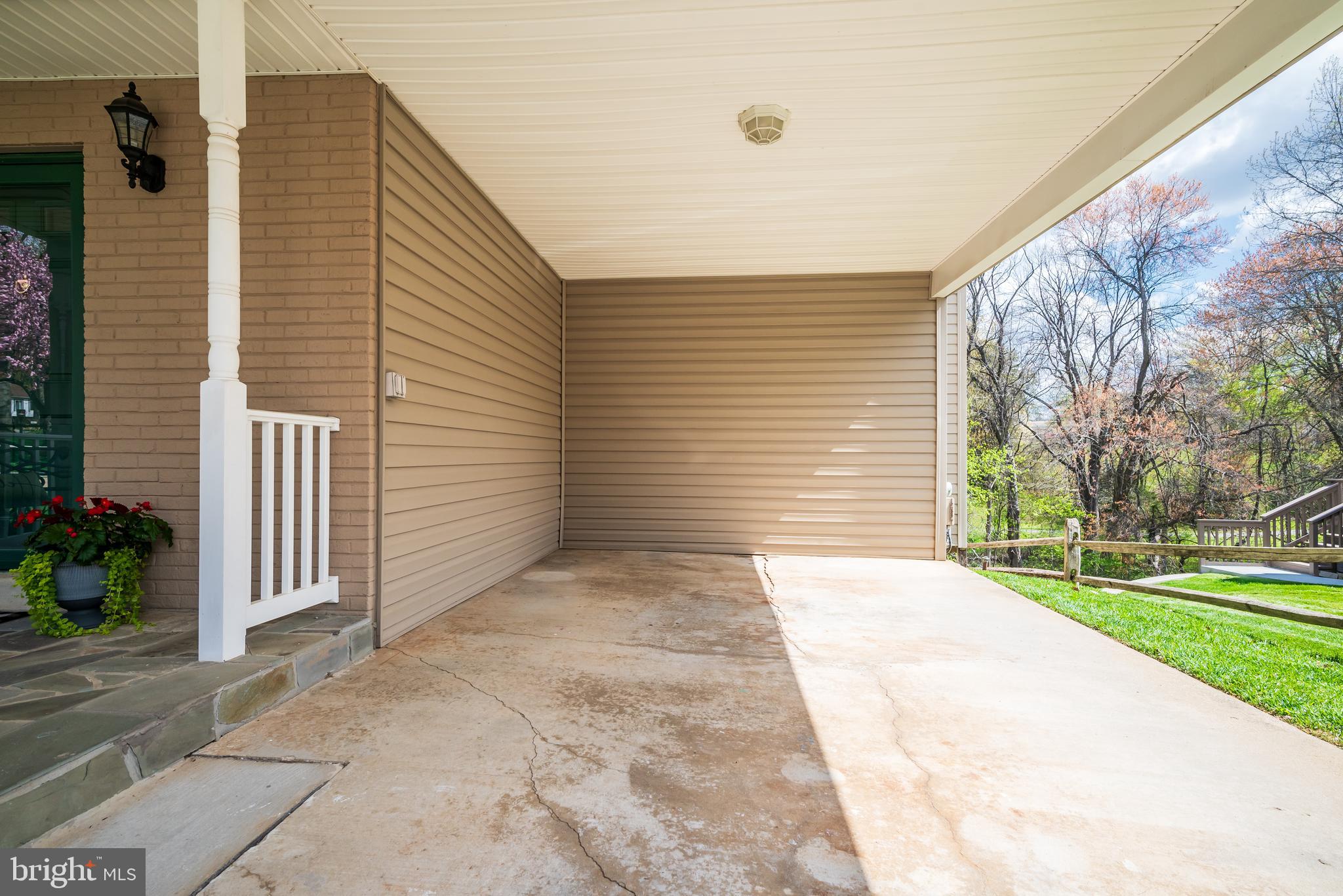 RELDA SQUARE - Residential