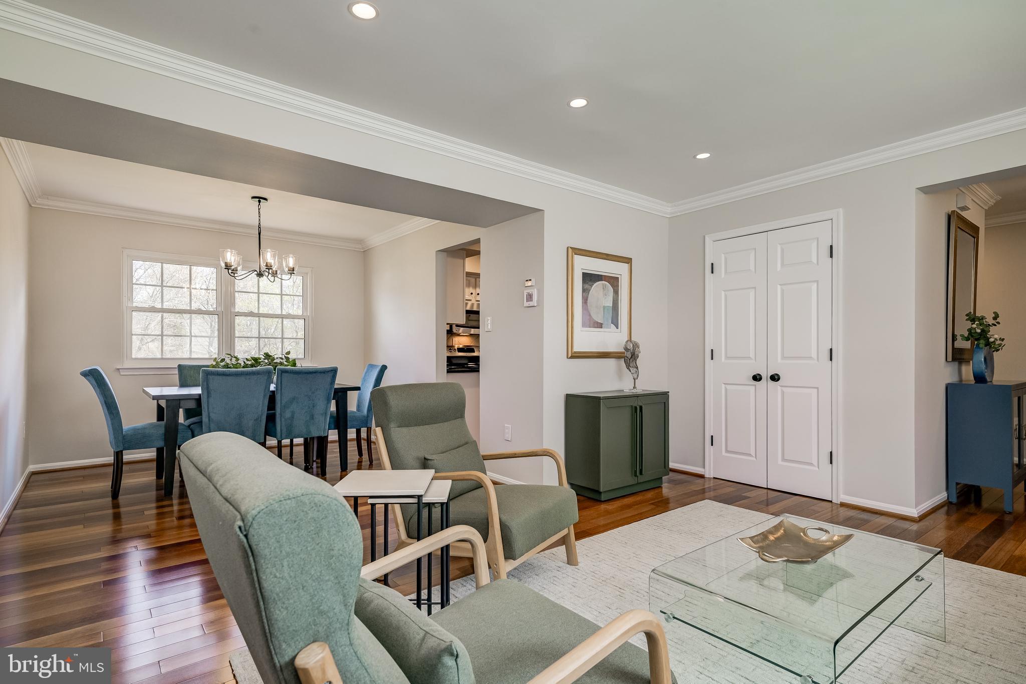 RELDA SQUARE - Residential