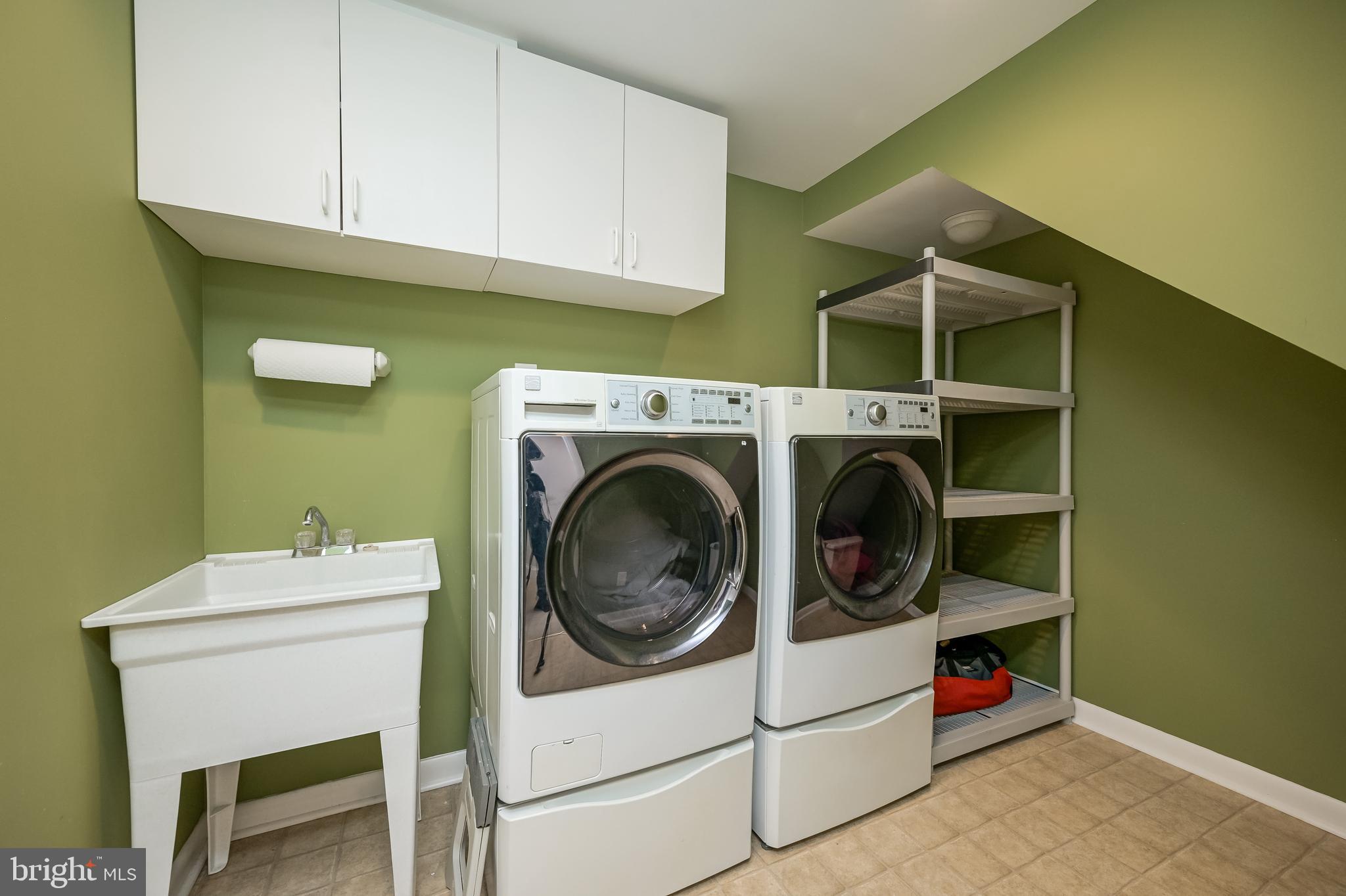 RELDA SQUARE - Residential