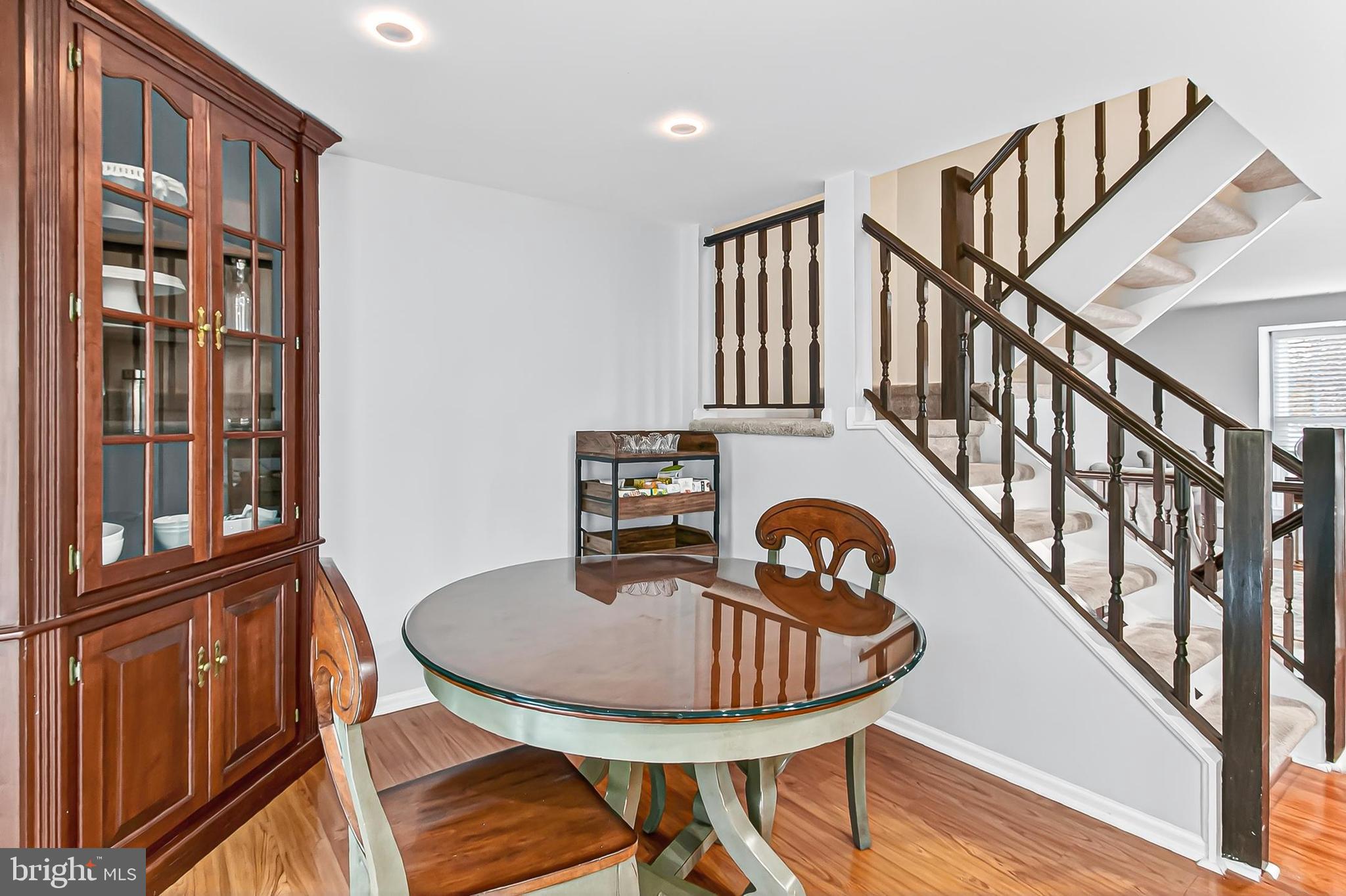 LONDON COMMONS - Residential